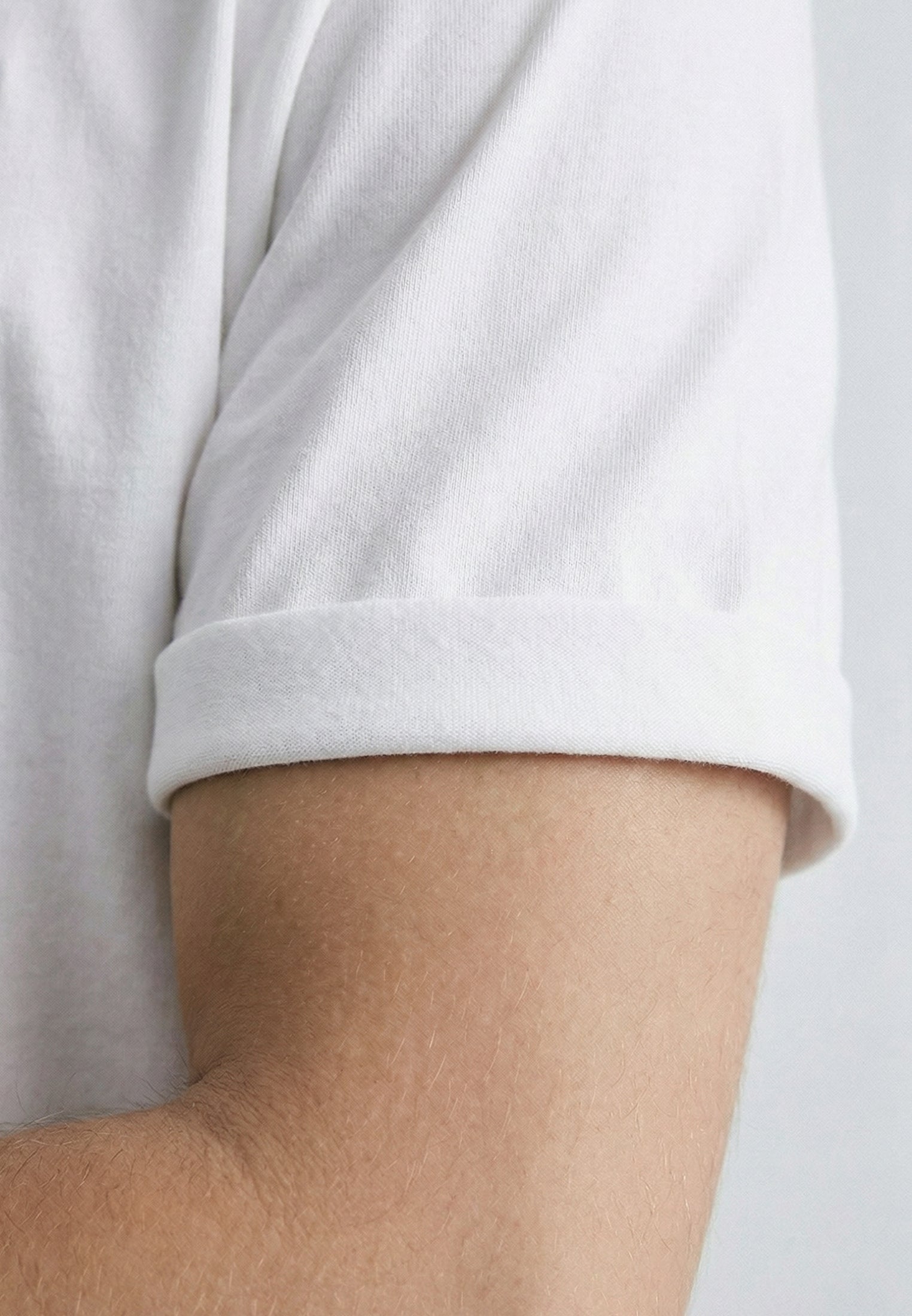 ESSENTIAL ROLLED CUFF T-SHIRT WHITE