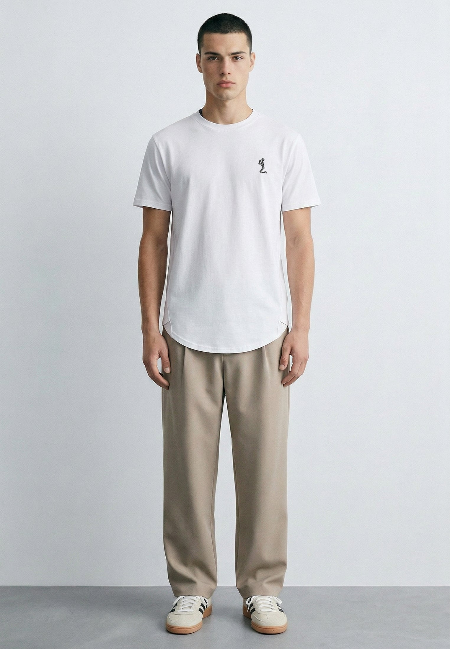 ESSENTIAL SWAG CURVED HEM OFF WHITE T-SHIRT