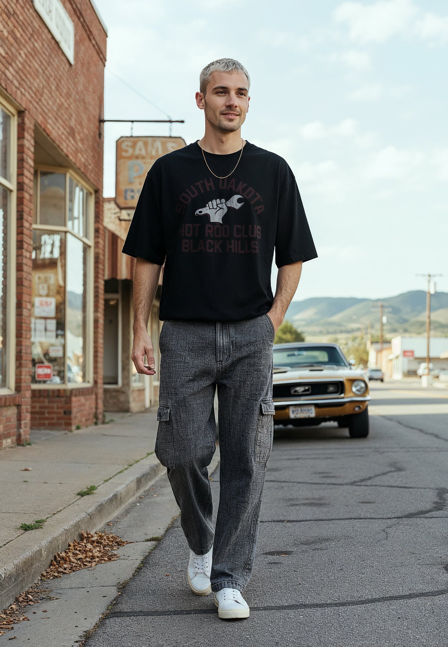 SOUTH DAKOTA CROP T-SHIRT BLACK