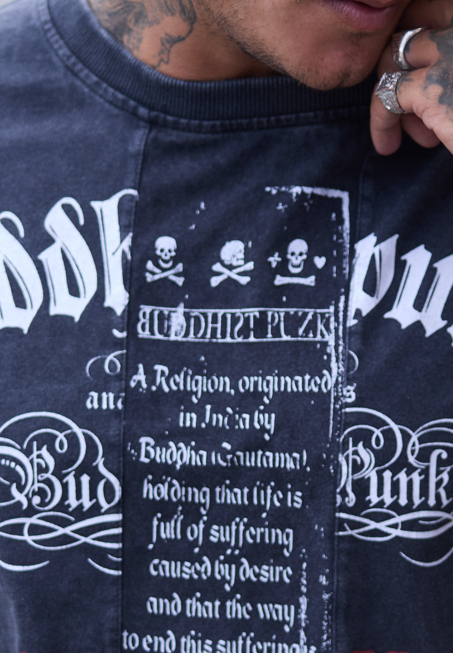 PRINTED PANEL CUT THROUGH T-SHIRT VINTAGE BLACK