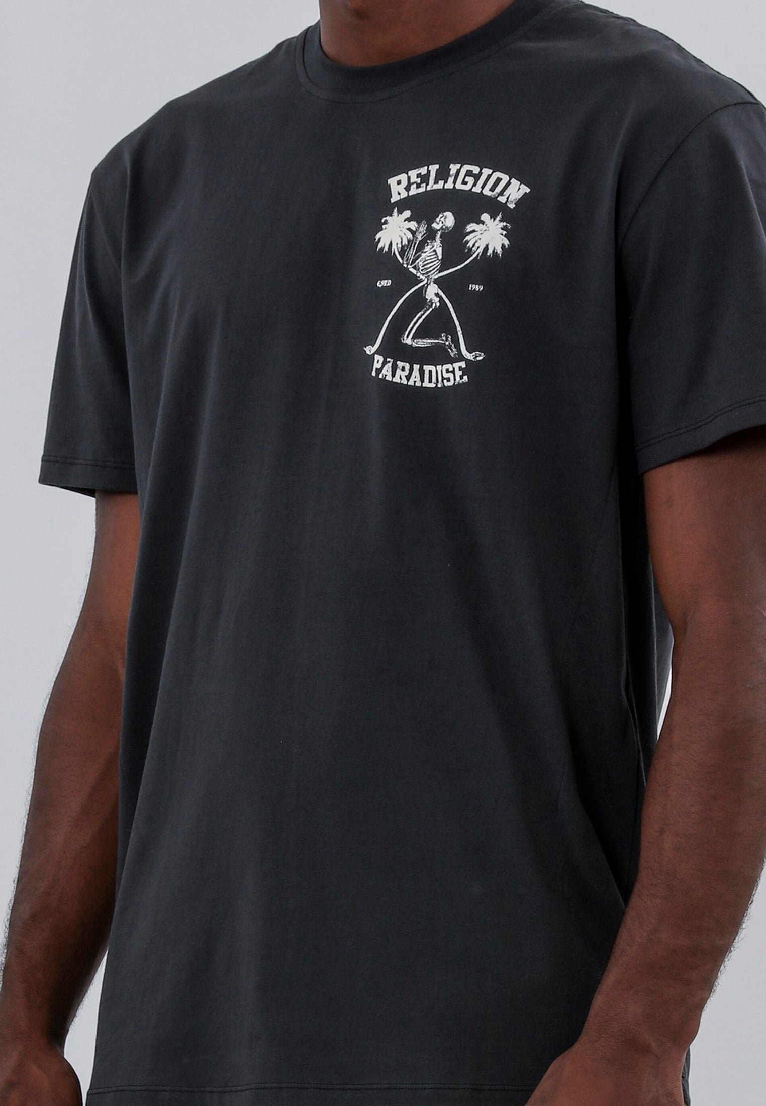 PRAYING PARADISE T-SHIRT WASHED BLACK