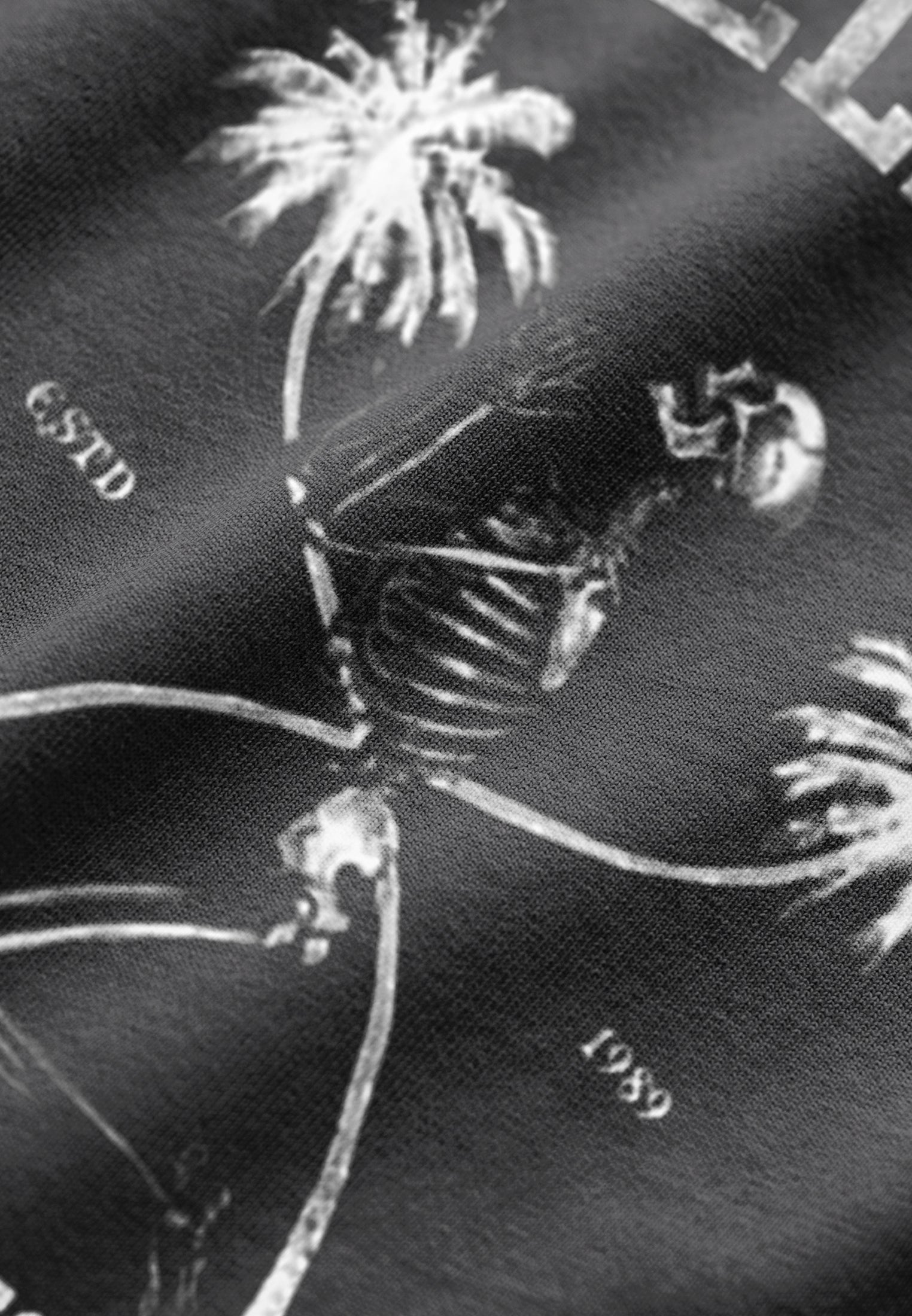 PRAYING PARADISE T-SHIRT WASHED BLACK