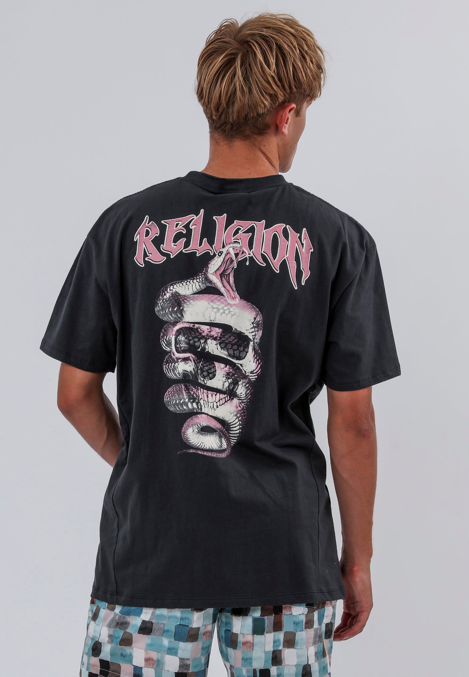 SNAKE T-SHIRT WASHED BLACK