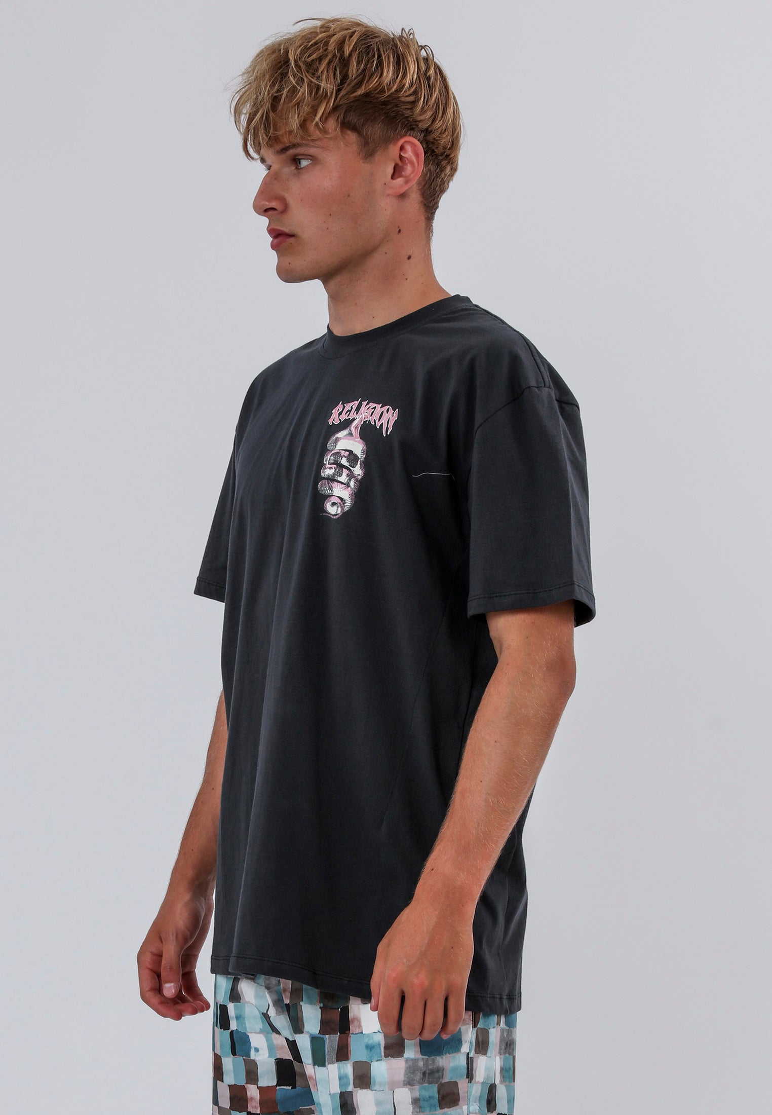 SNAKE T-SHIRT WASHED BLACK
