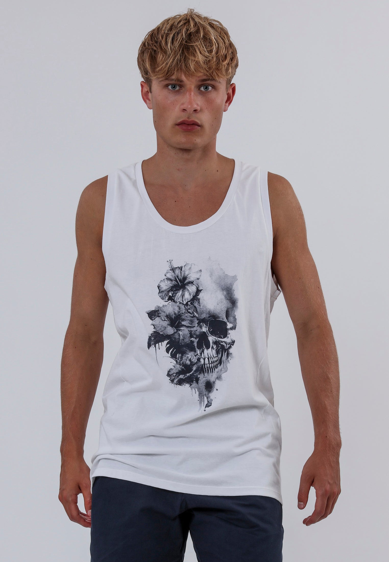 WATER COLOUR SKULL VEST WHITE