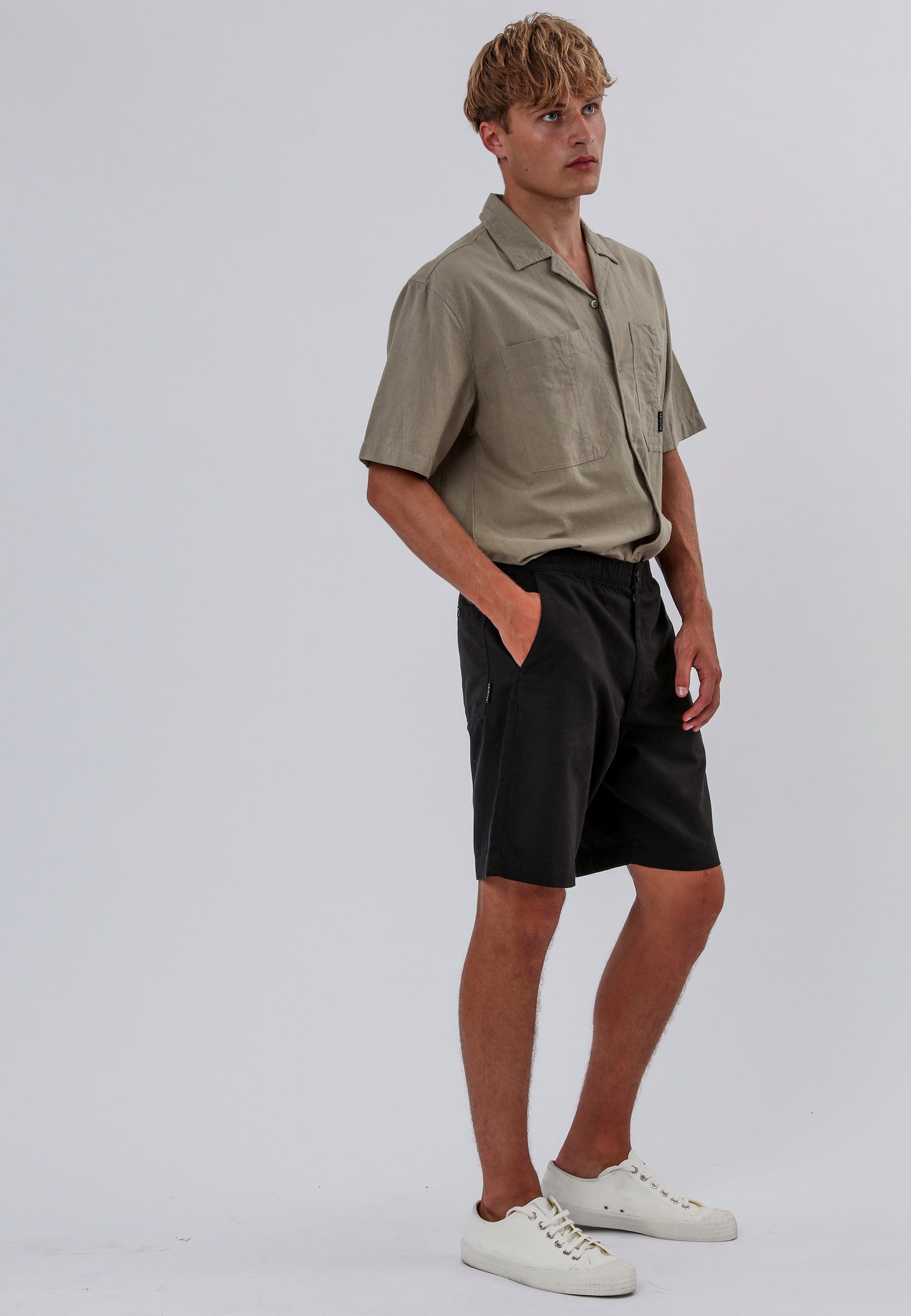 ELASTICATED LONGLINE CHINO SHORTS BLACK