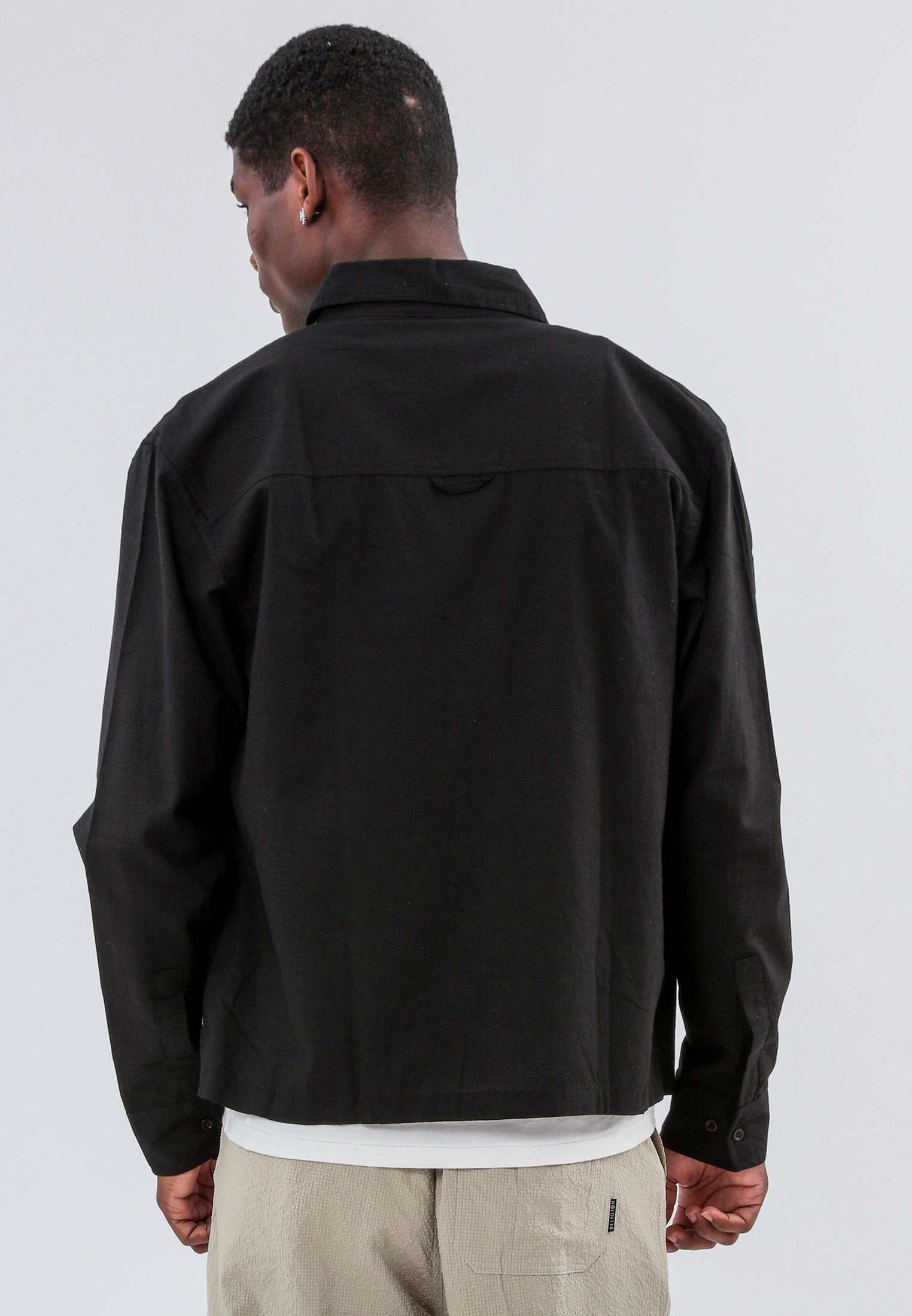 TWO POCKET RELAXED LS SHIRT BLACK