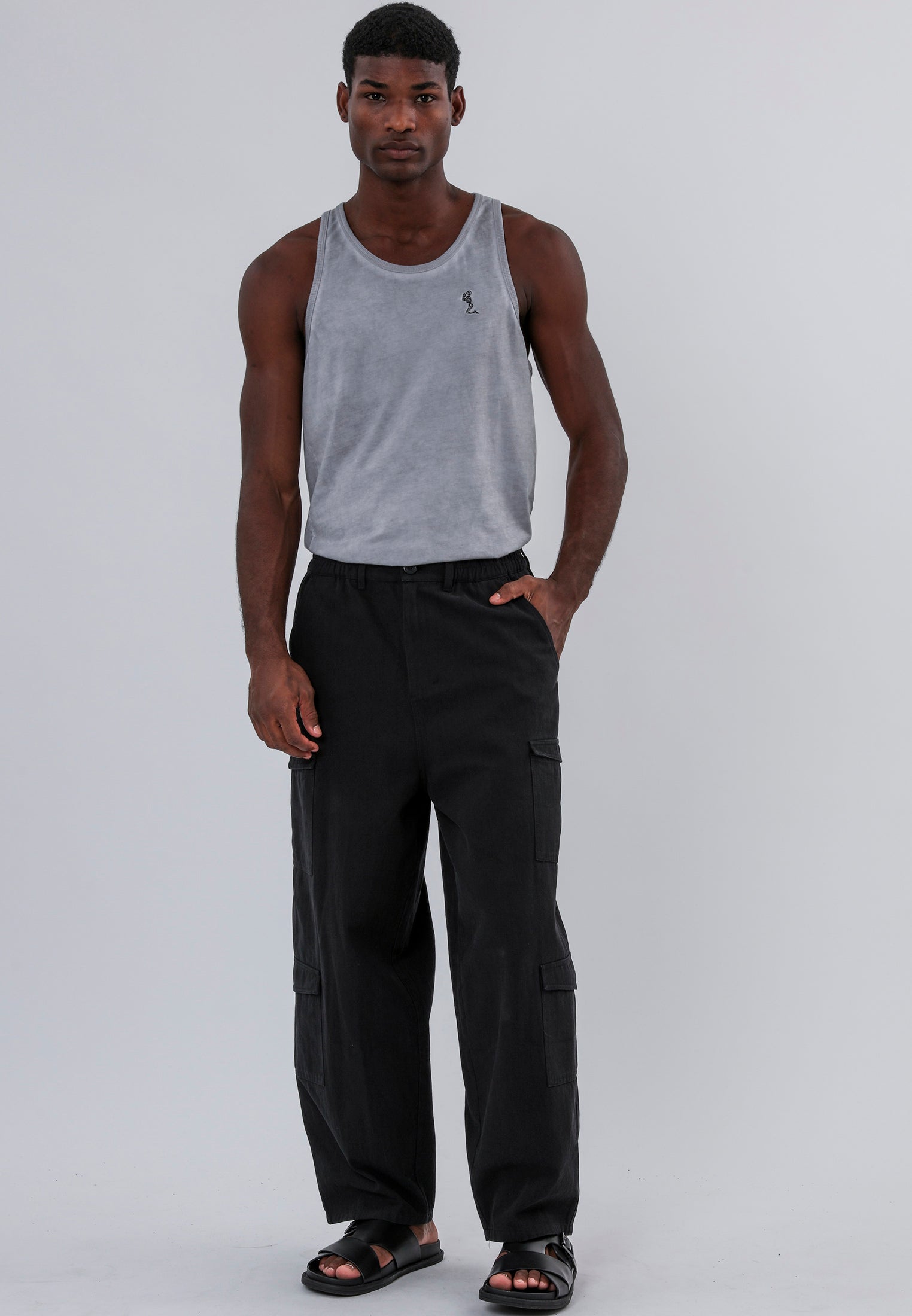 MULTI POCKET CARGO BLACK