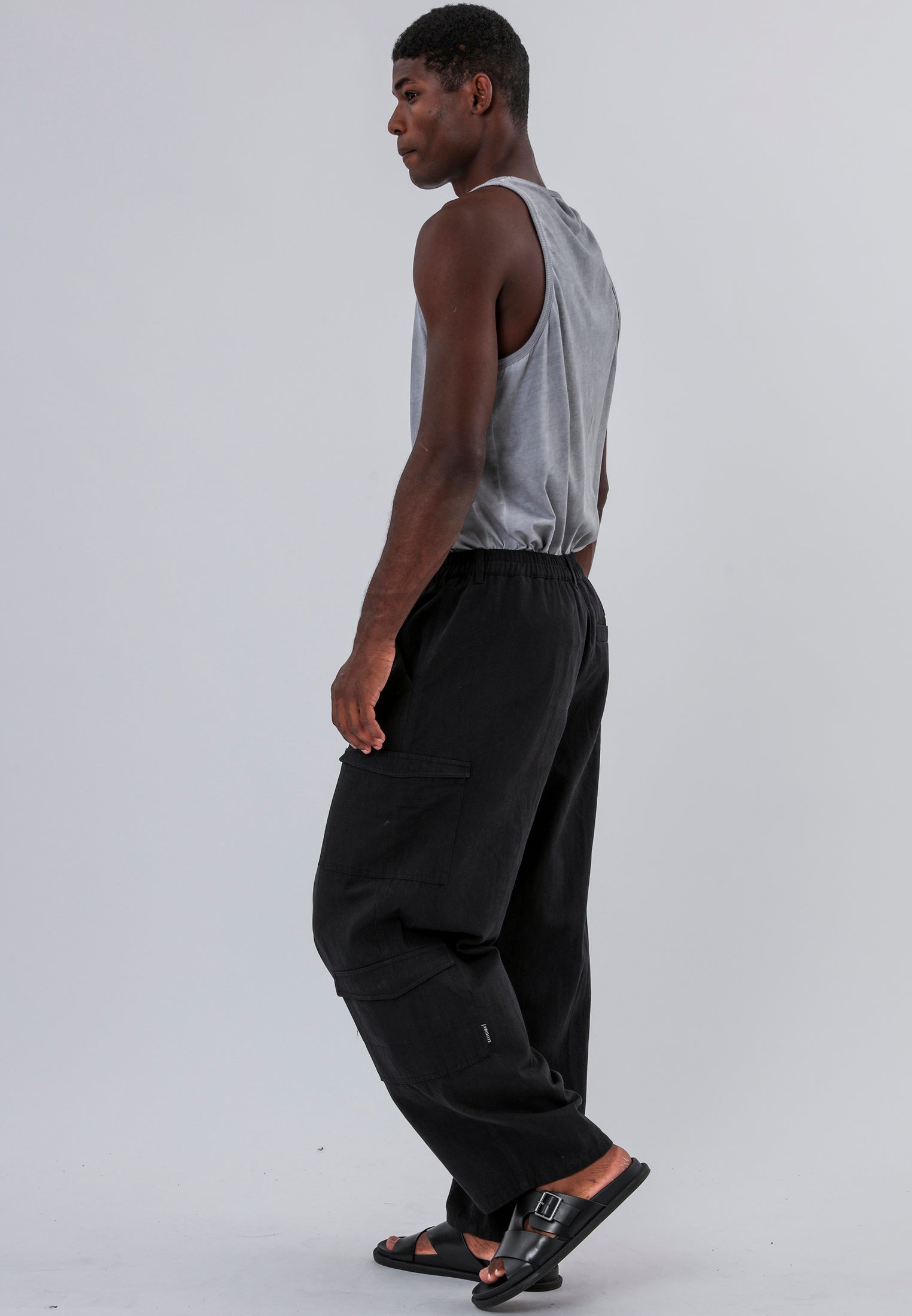 MULTI POCKET CARGO BLACK