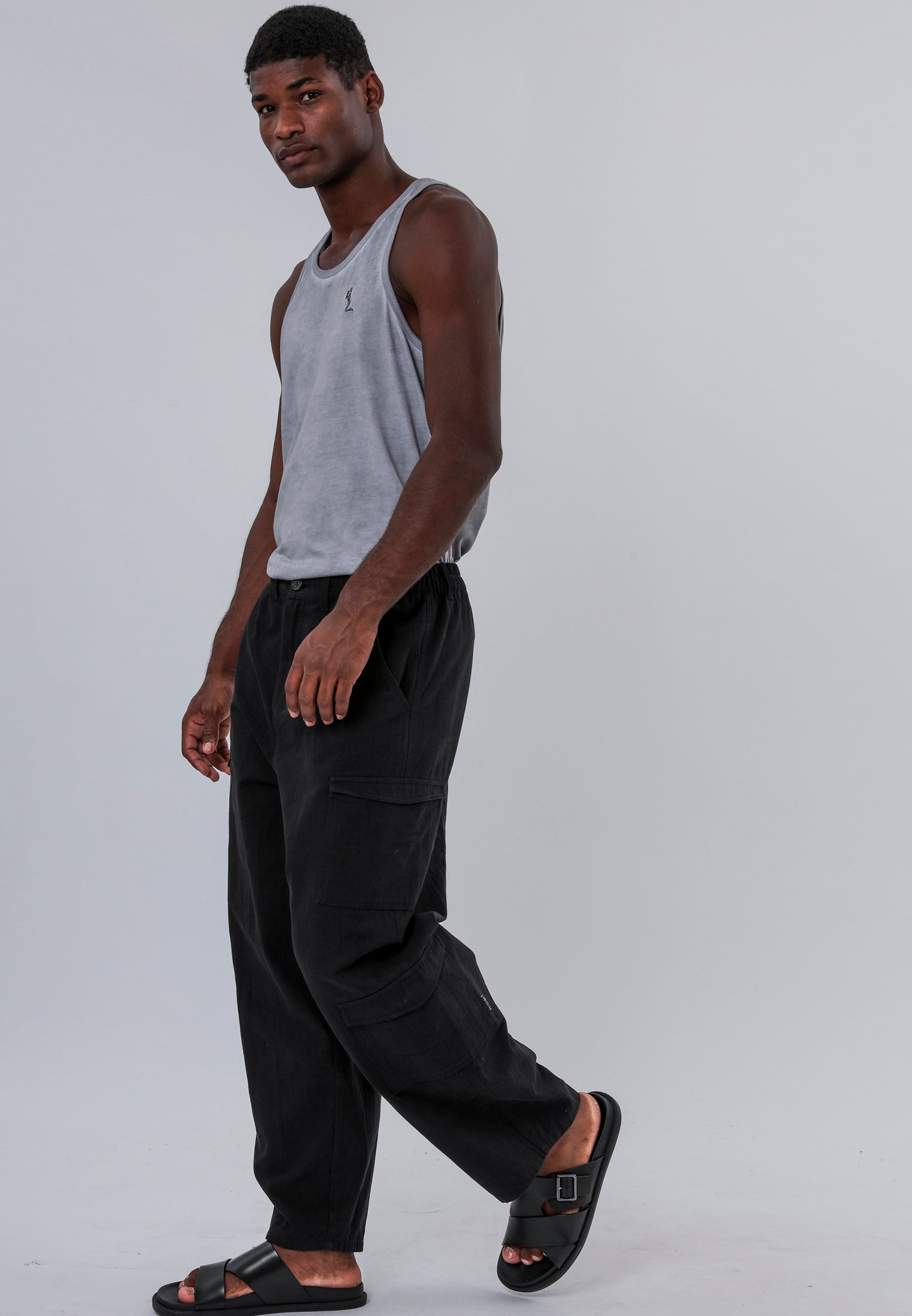 MULTI POCKET CARGO BLACK