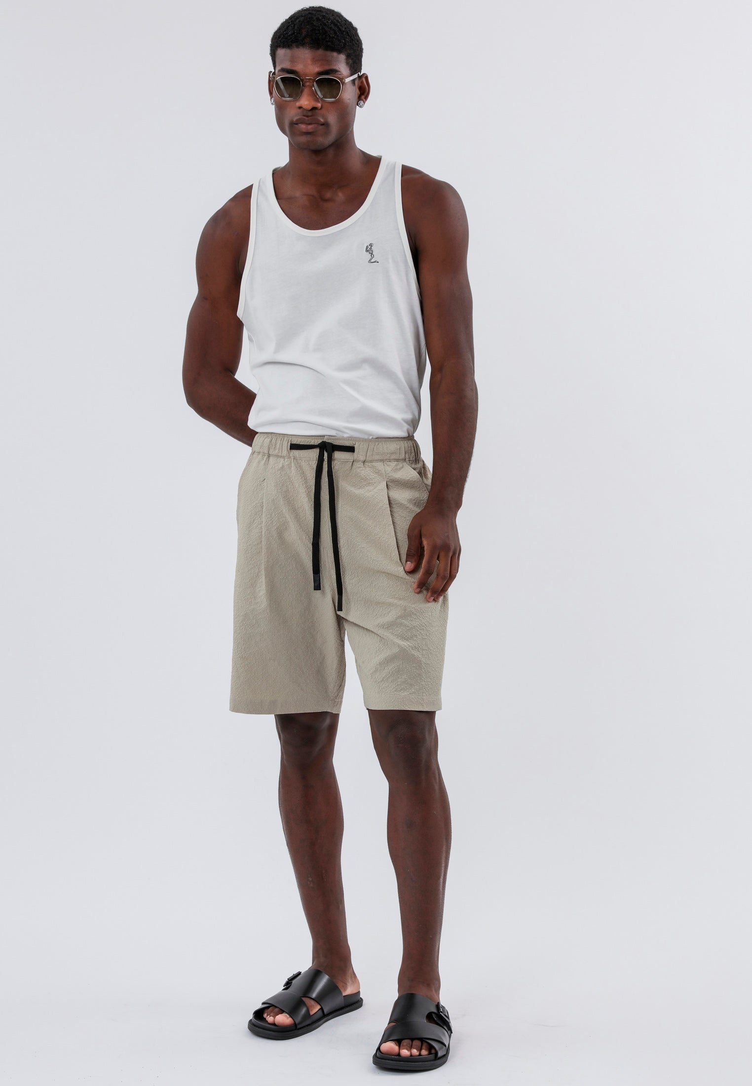 MONACO PLEATED LINEN BLEND HOLIDAY SHORTS SHELL