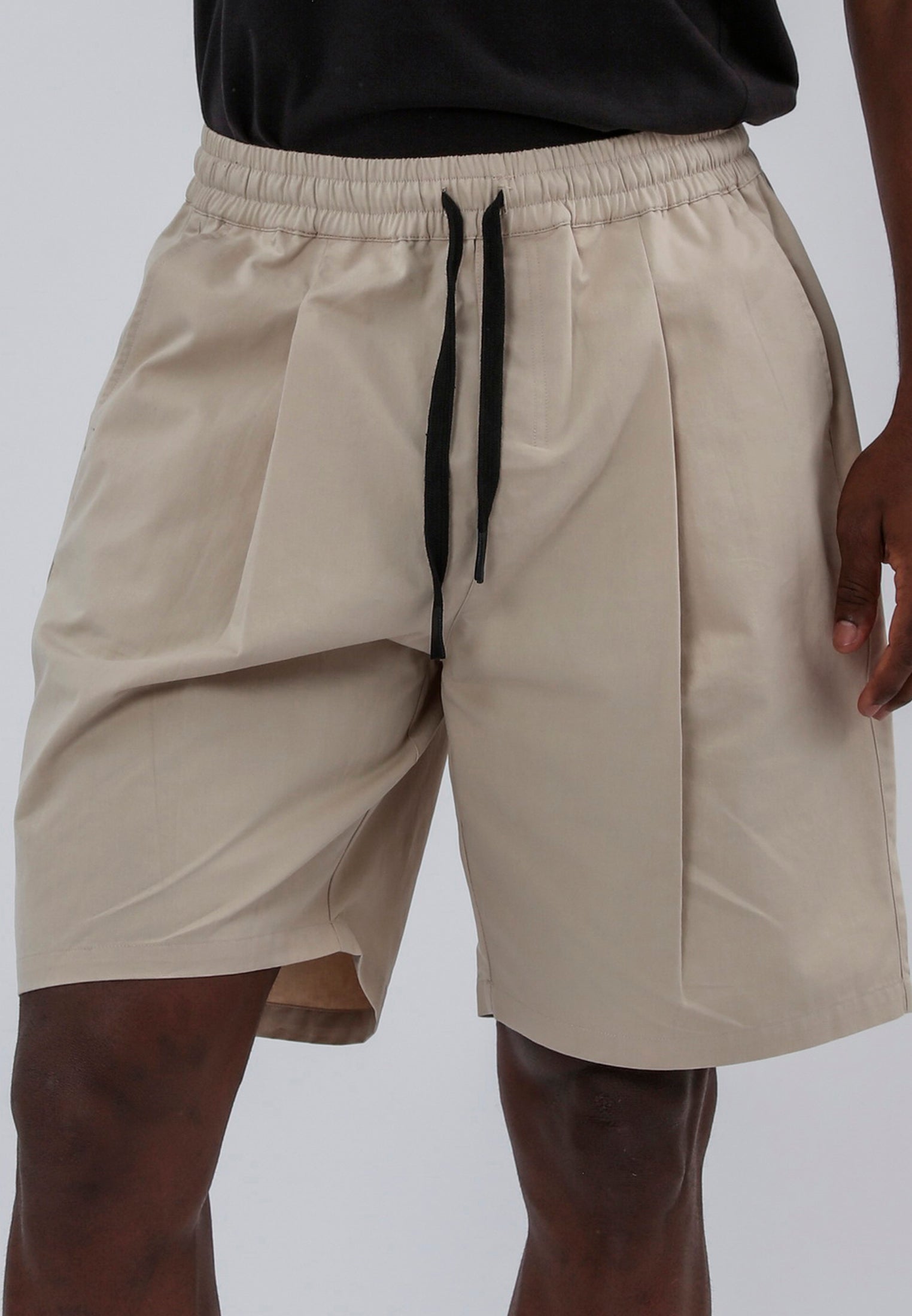 MARBELLA PLEATED HOLIDAY SHORTS DUNE