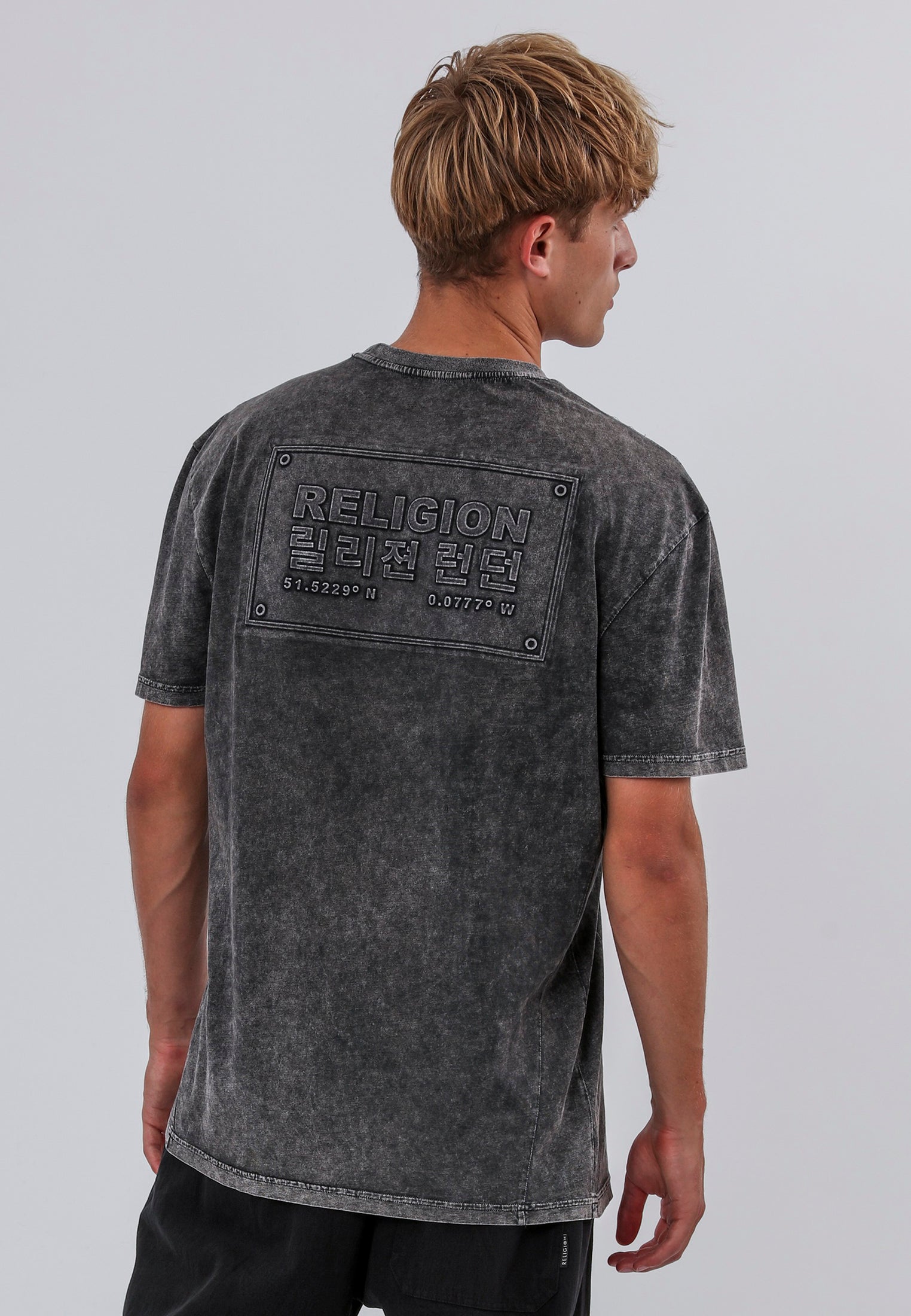 ACID INJECTED T-SHIRT WASHED CHARCOAL