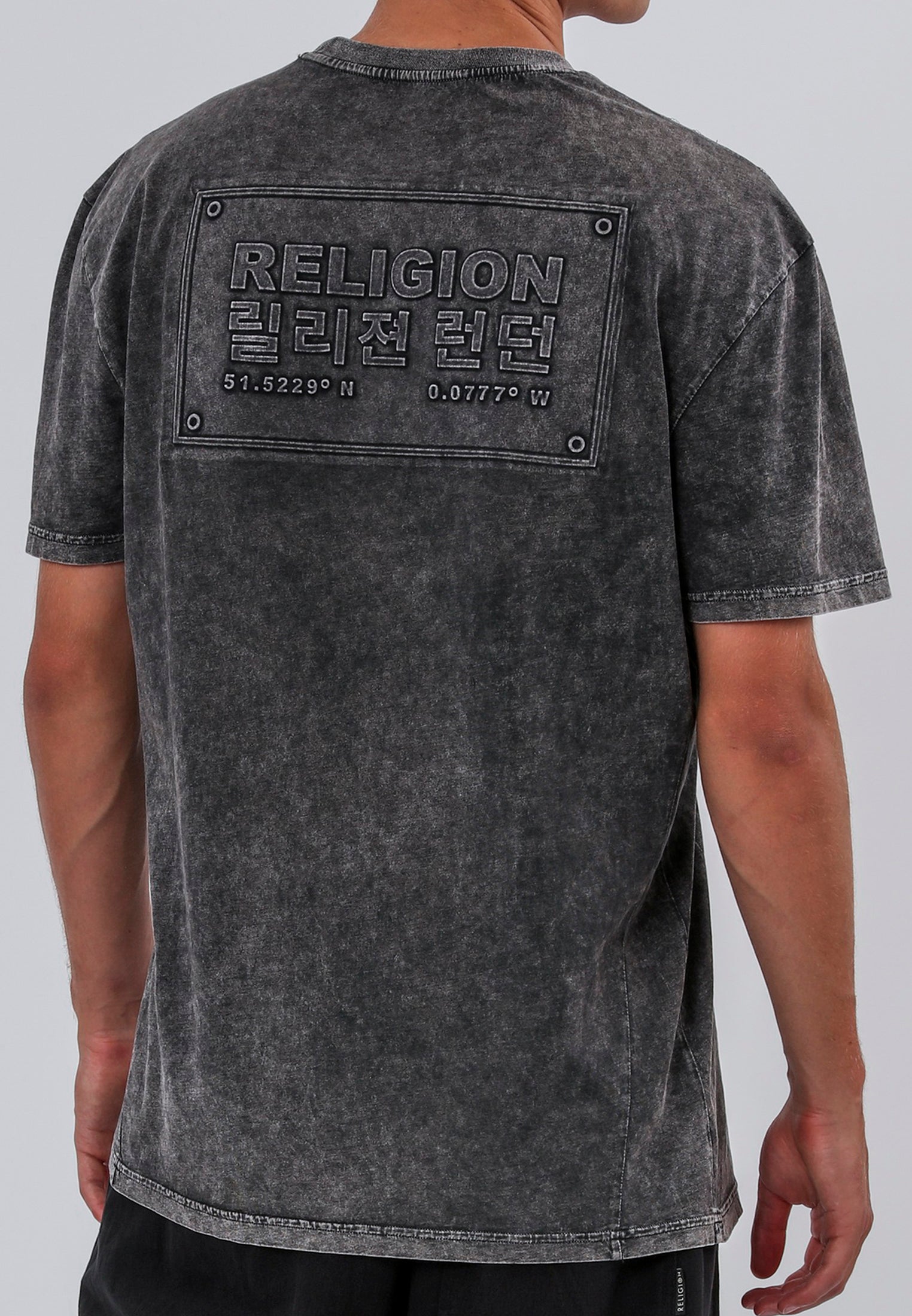 ACID INJECTED T-SHIRT WASHED CHARCOAL