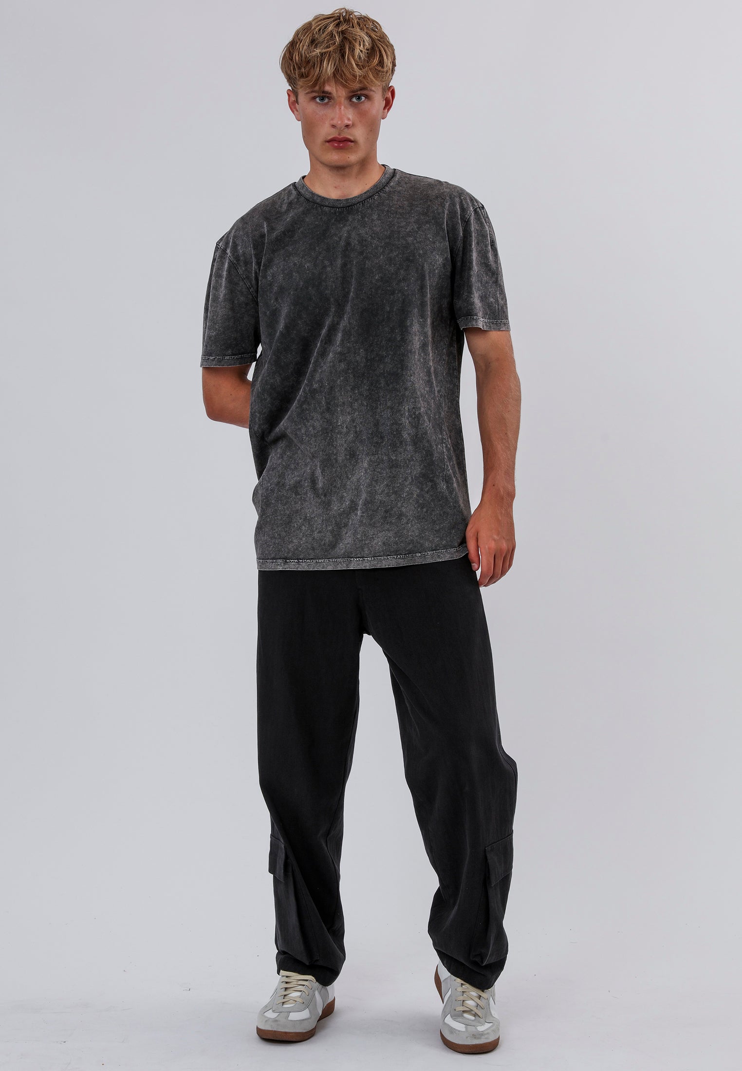 ACID INJECTED T-SHIRT WASHED CHARCOAL