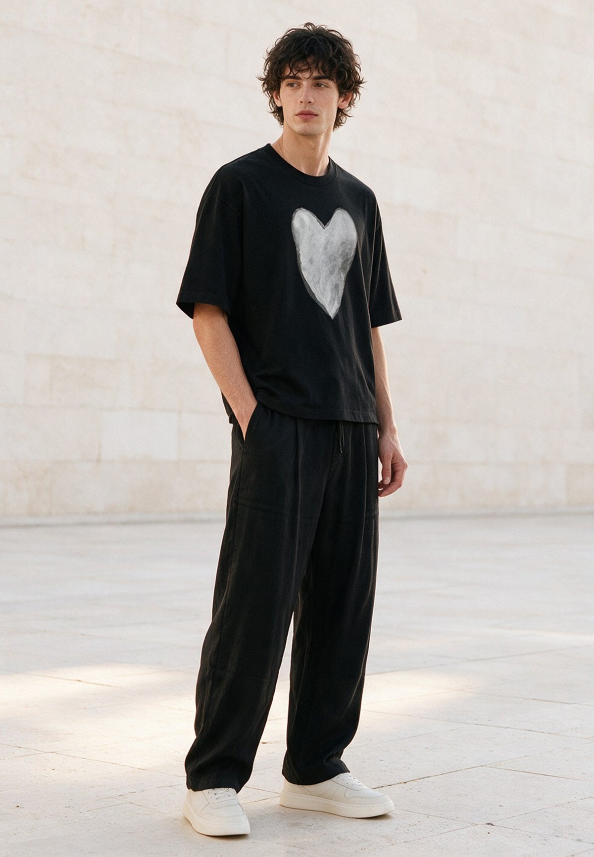HEART BOXY T-SHIRT BLACK