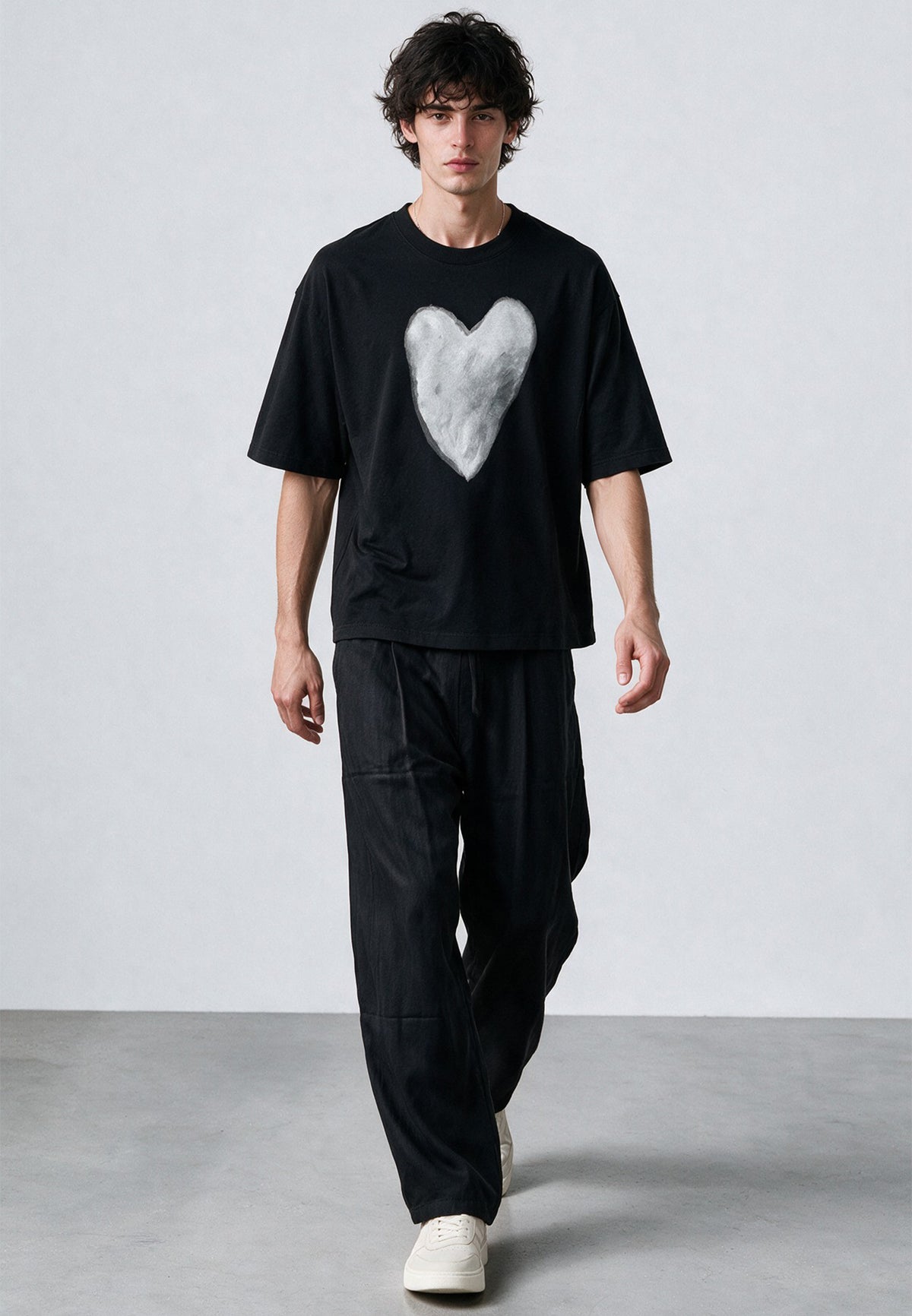 HEART BOXY T-SHIRT BLACK
