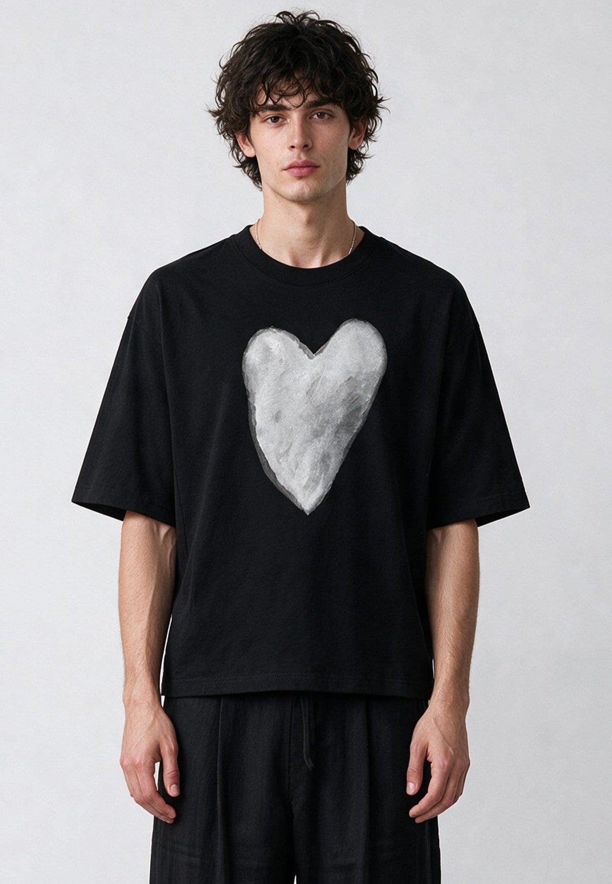HEART BOXY T-SHIRT BLACK