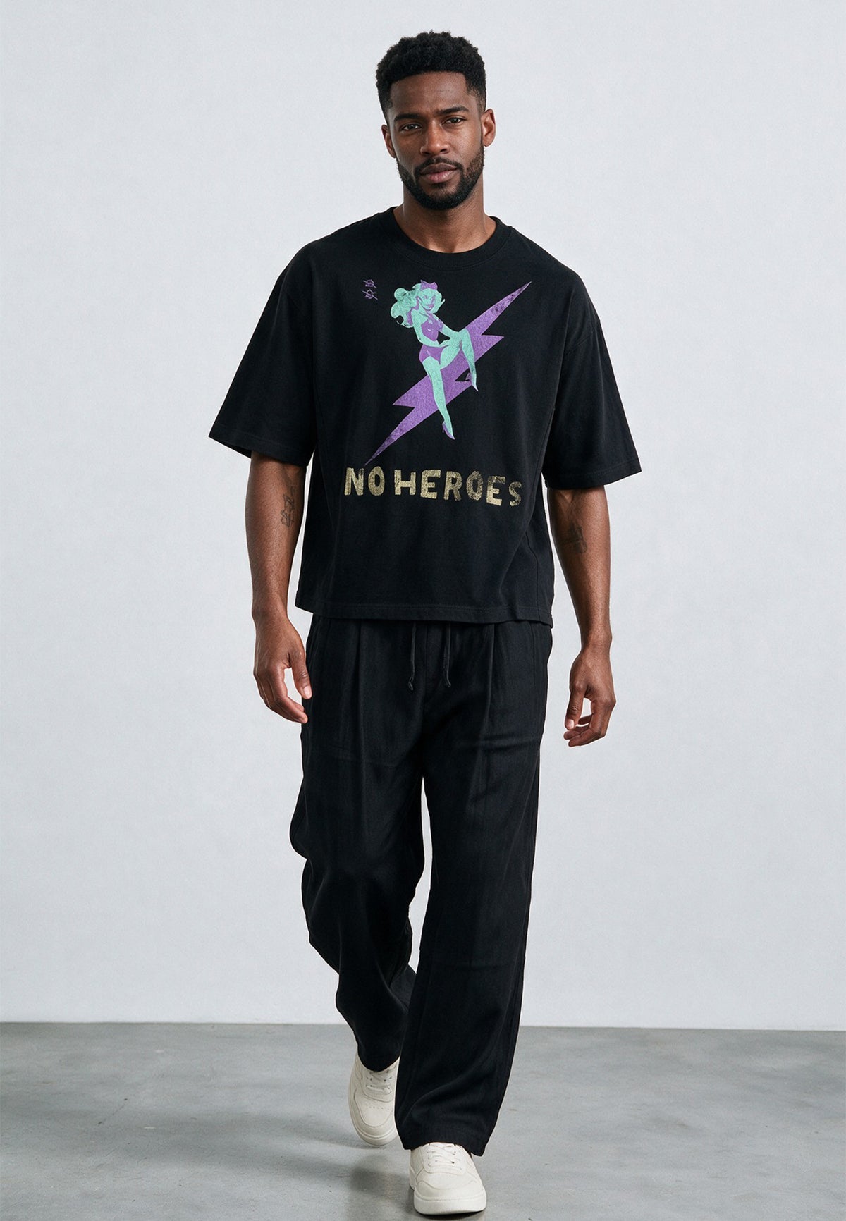 NO HEROES BOXY T-SHIRT BLACK