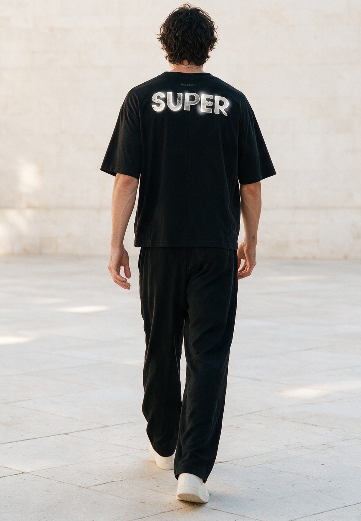 STAR BOXY T-SHIRT BLACK