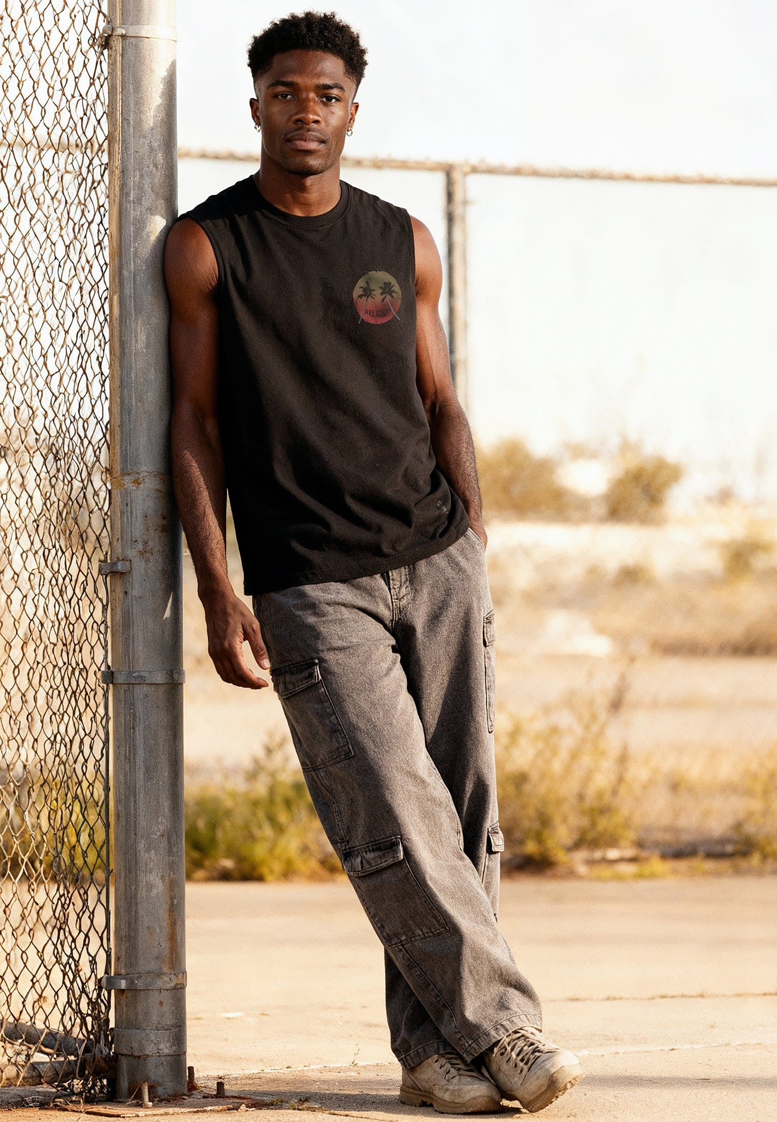 SUNSET SLEEVELESS T-SHIRT BLACK