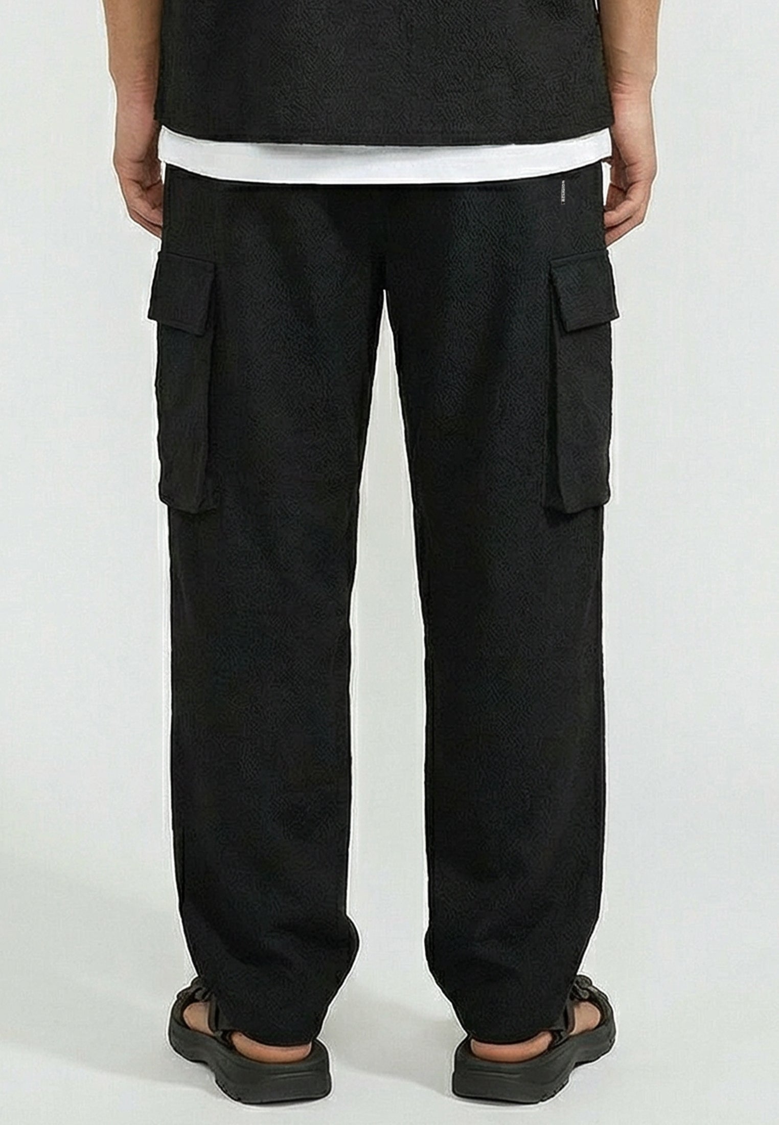 WIDE CRINKLE CARGO BLACK