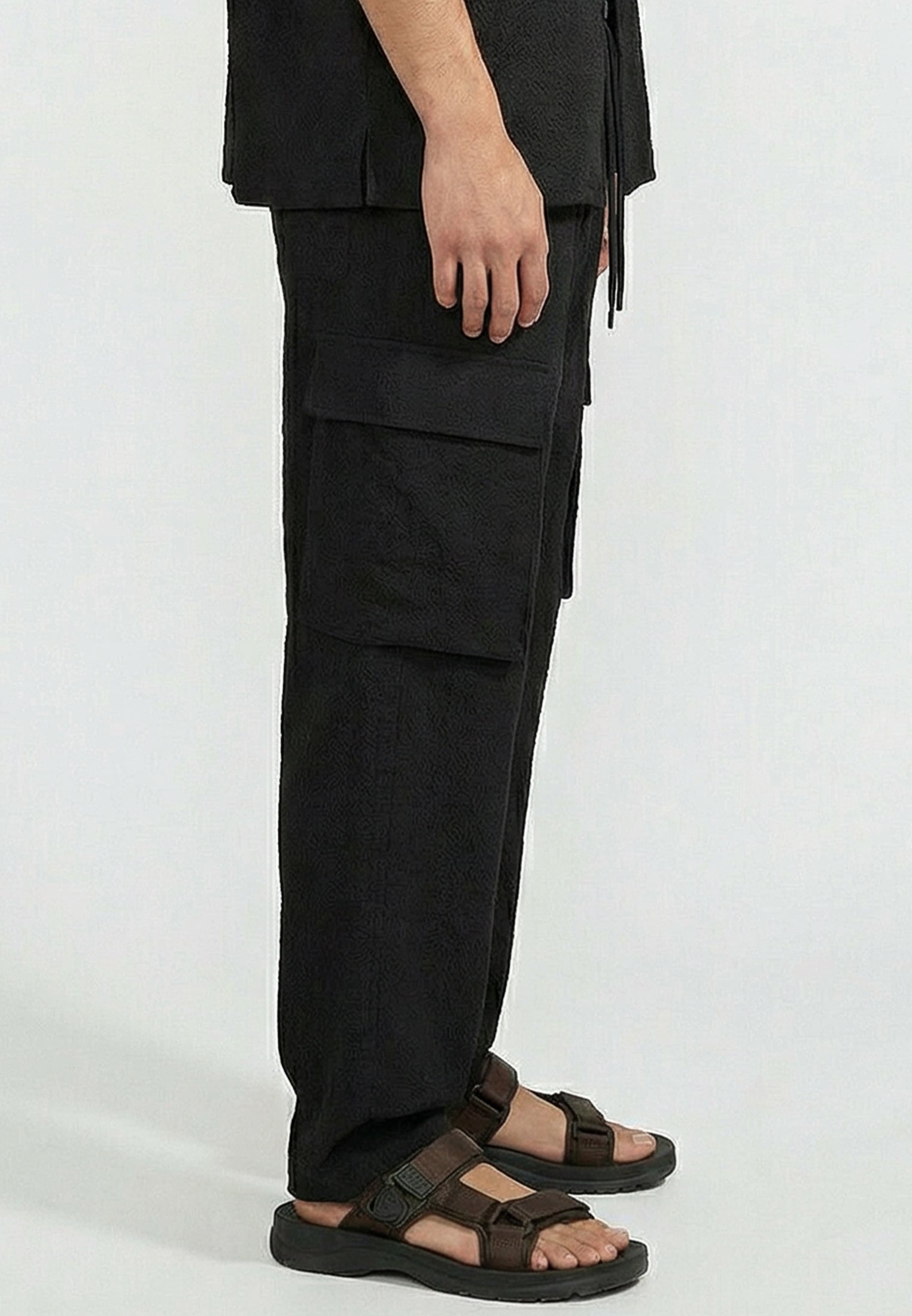 WIDE CRINKLE CARGO BLACK