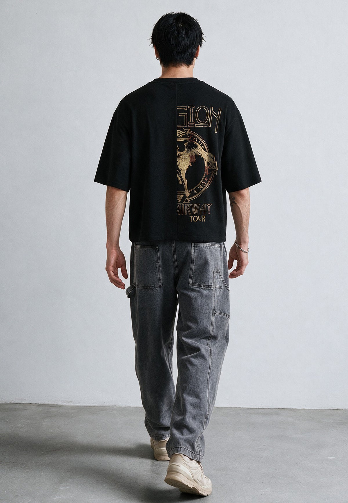 SPLIT STAIRCASE T-SHIRT BLACK