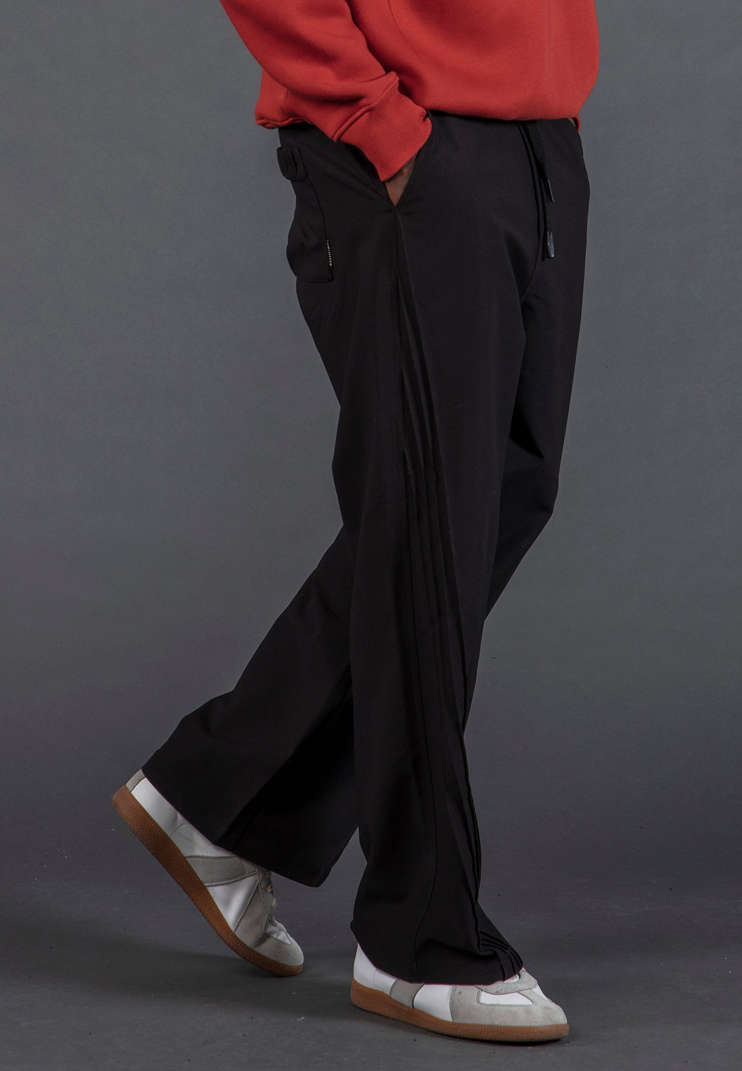 RELAXED THREAD PANTS BLACK