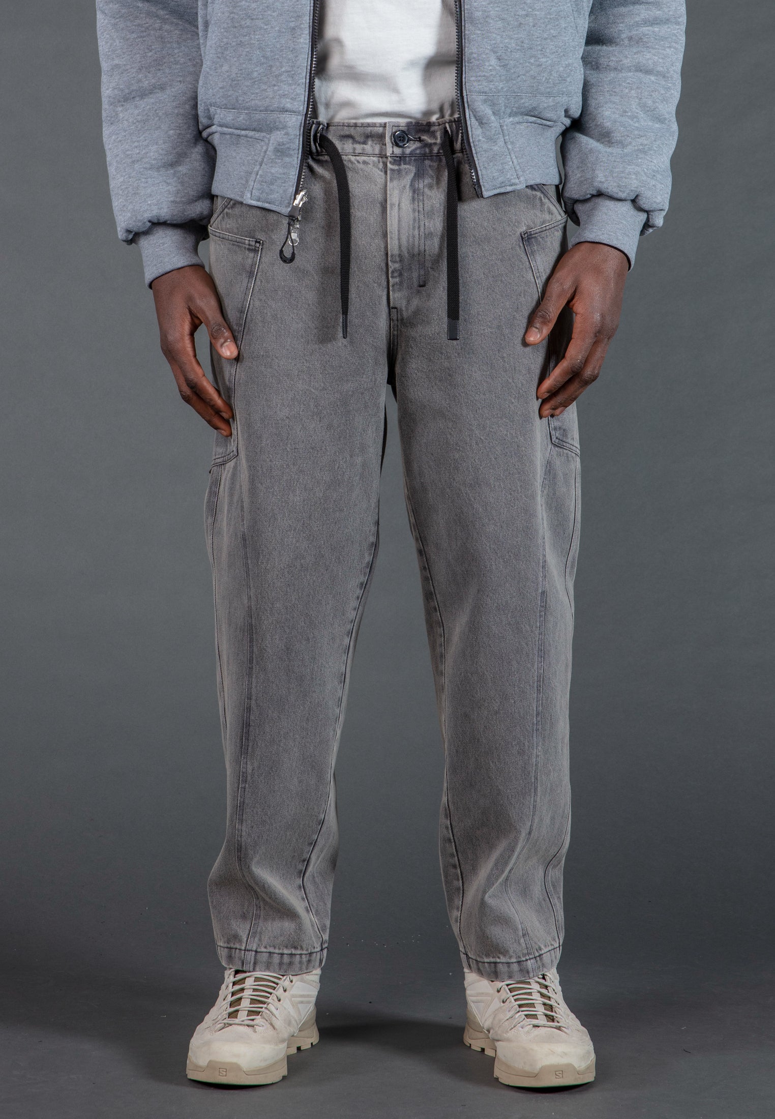 INTENSE JEAN WASHED CHARCOAL