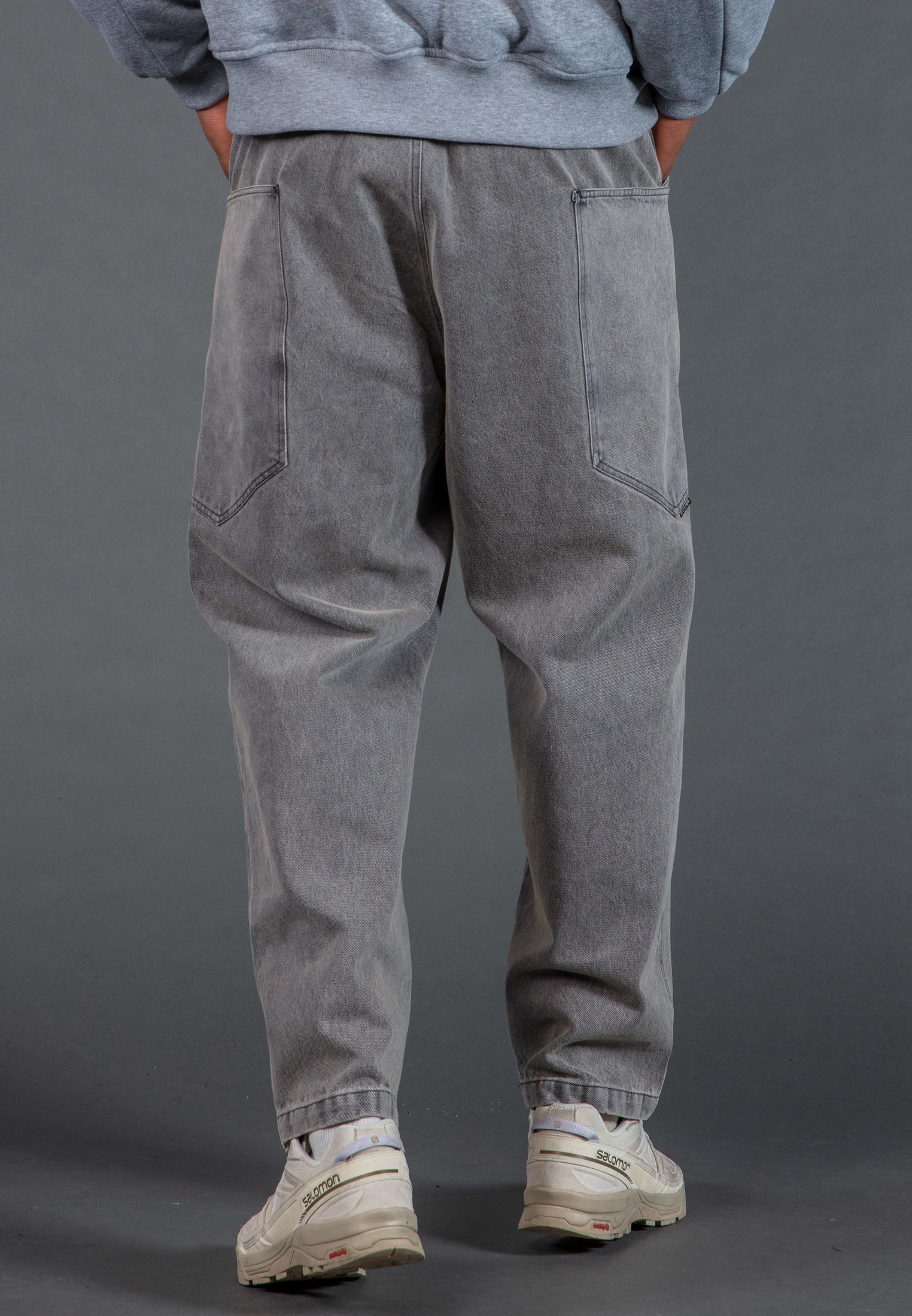 INTENSE JEAN WASHED CHARCOAL