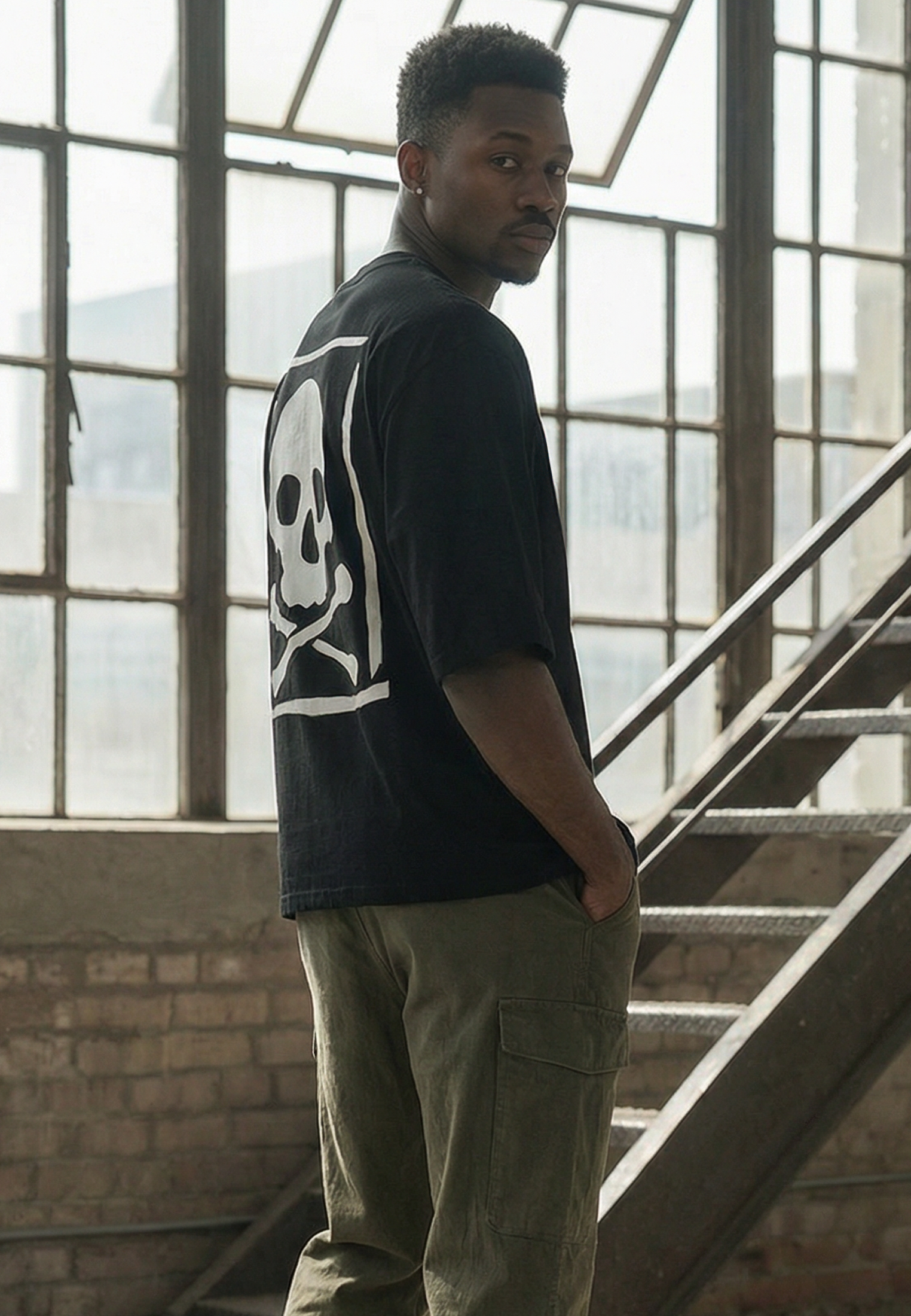 APPLIQUE SKULL CROP T-SHIRT BLACK