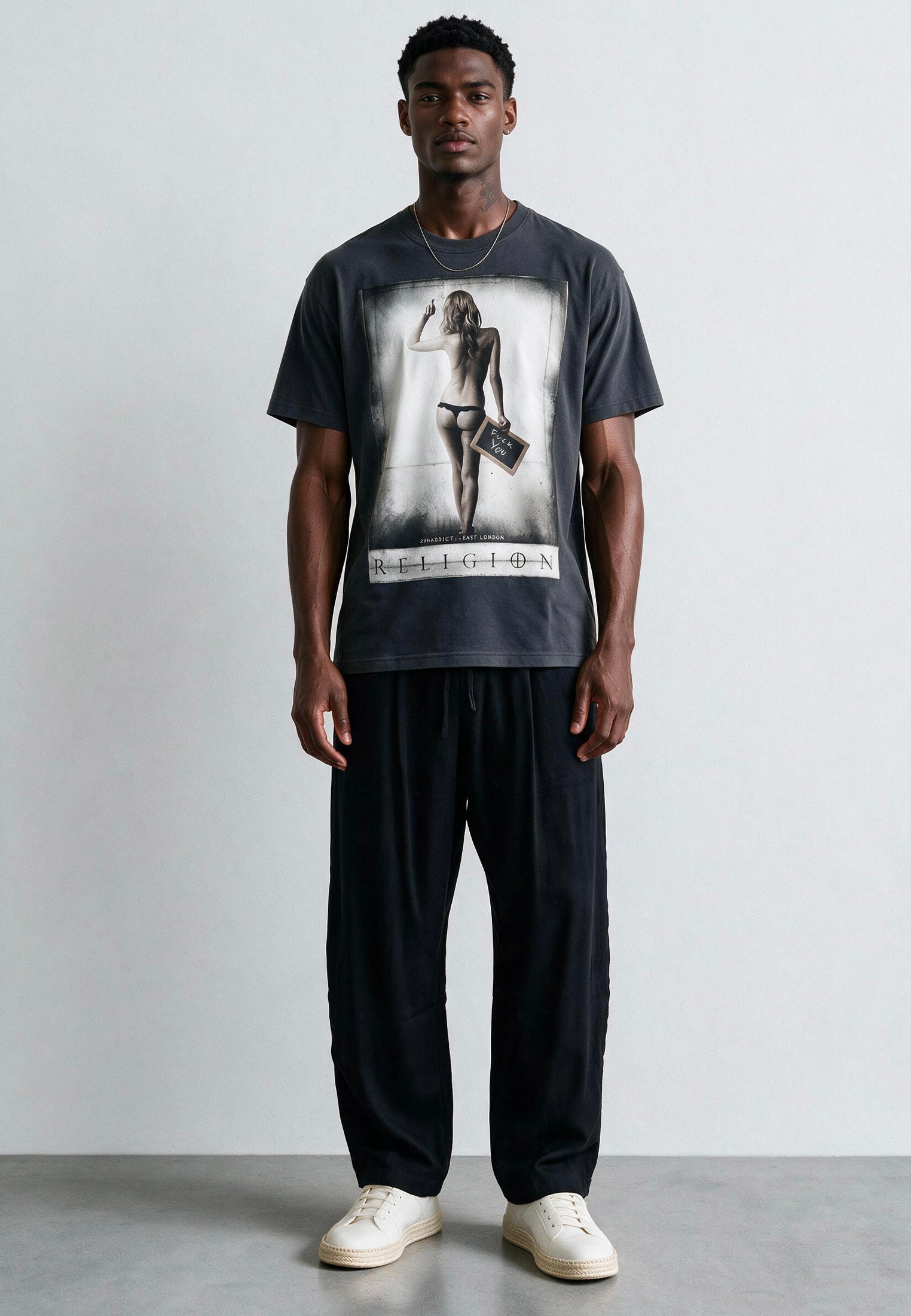 F-YOU T-SHIRT WASHED BLACK CURVED HEM