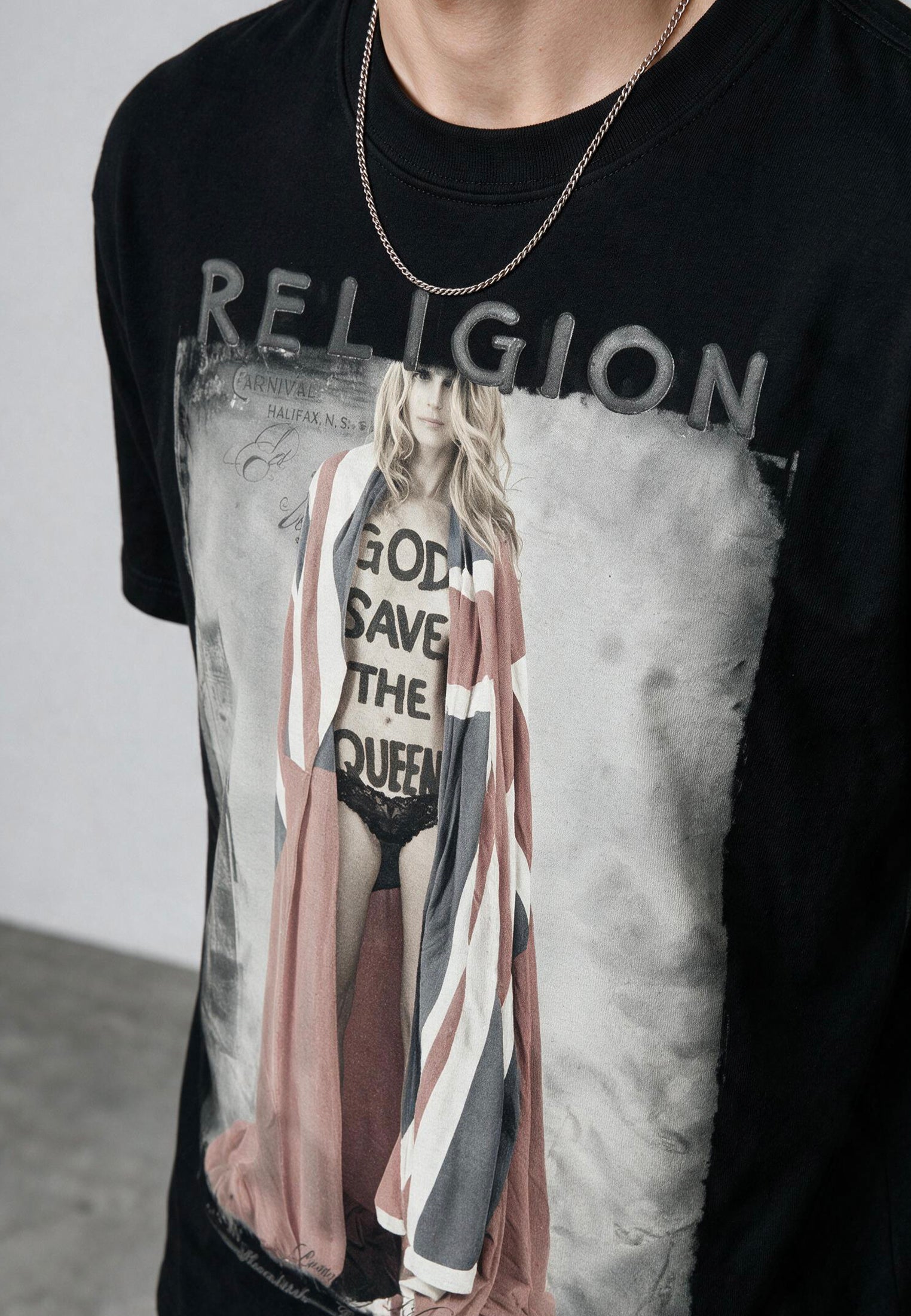 GOD SAVE THE QUEEN T-SHIRT BLACK