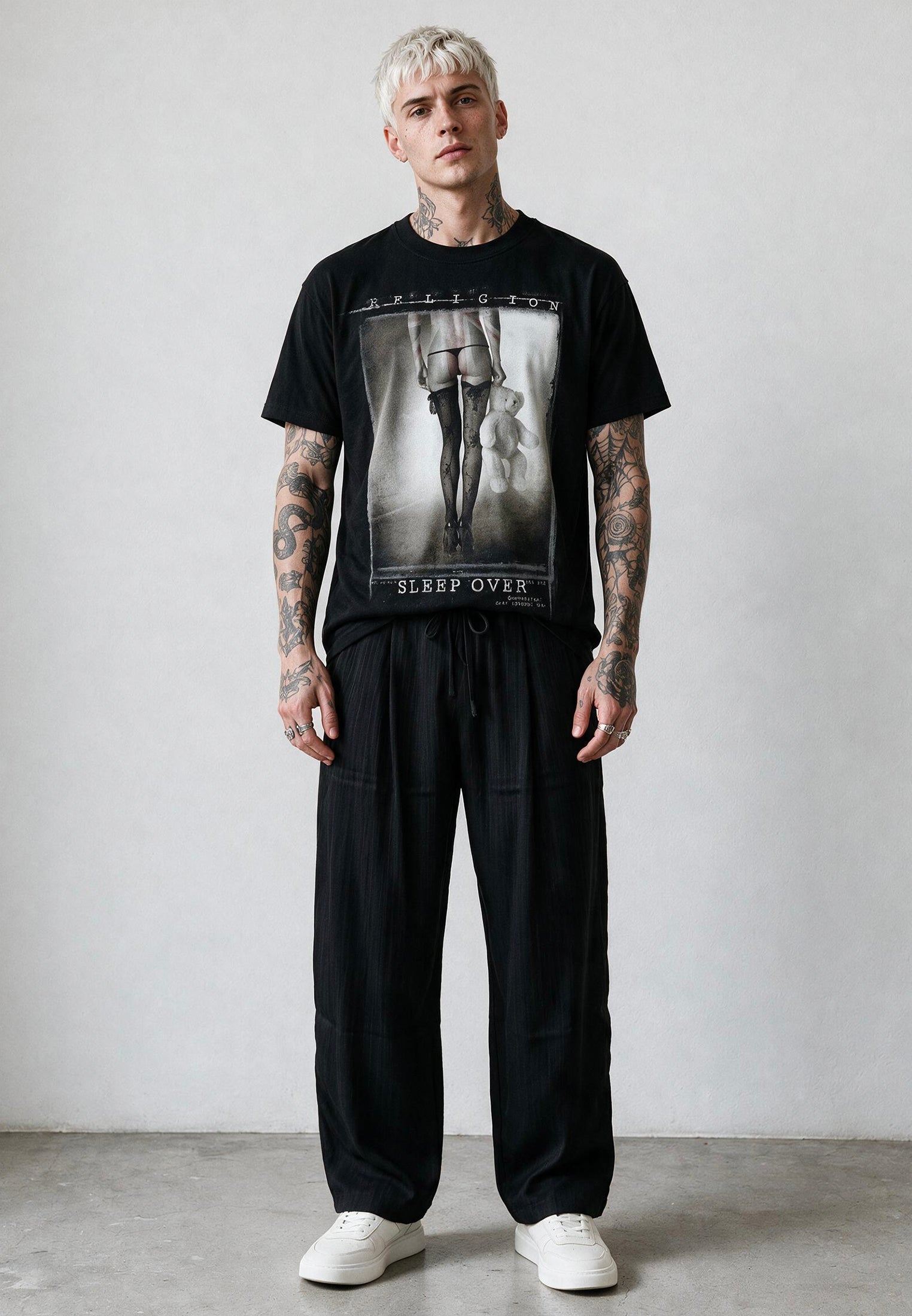 SLEEPOVER T-SHIRT BLACK