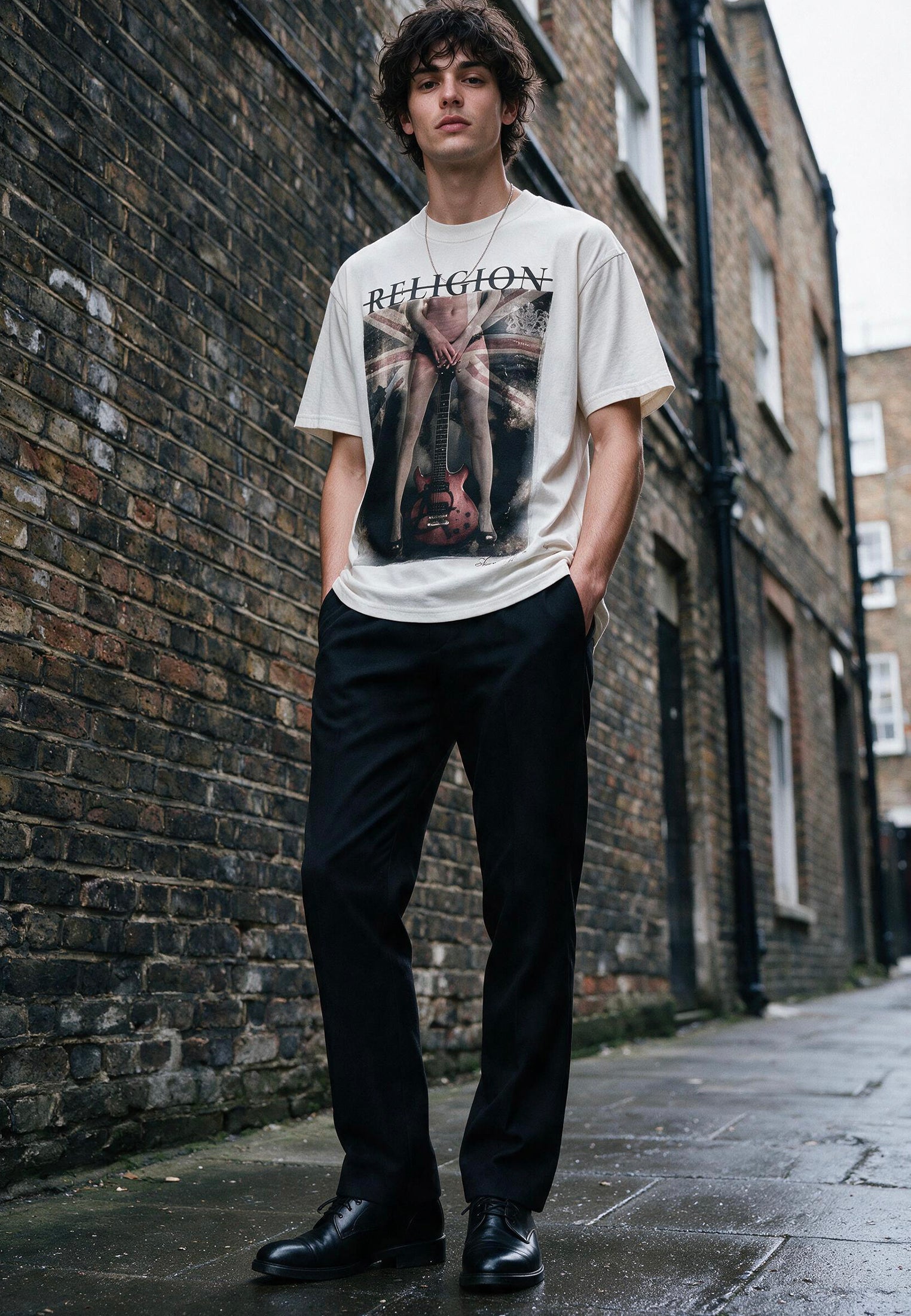 GIRL FLAG GUITAR T-SHIRT BROKEN WHITE