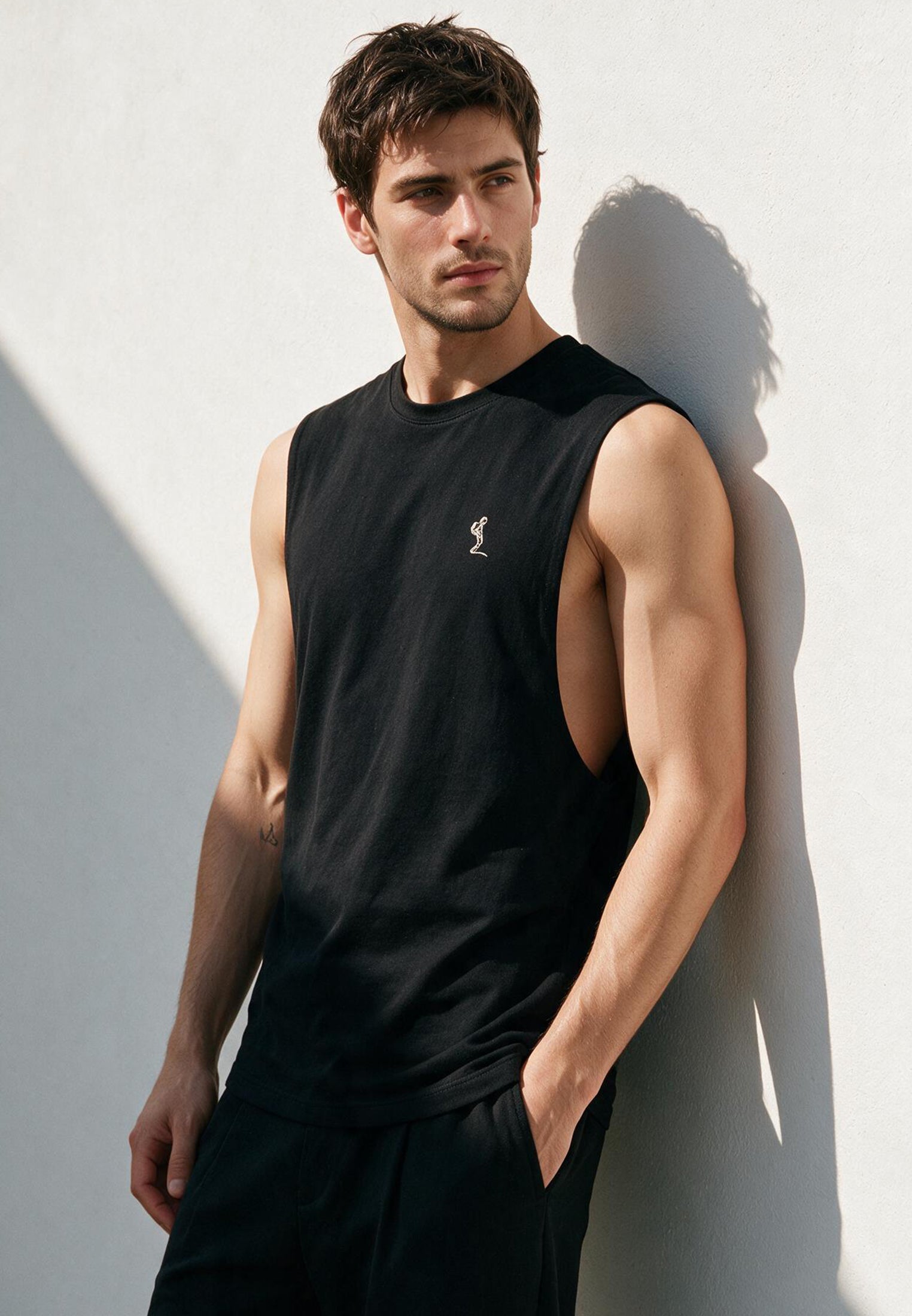 CUTAWAY VEST BLACK