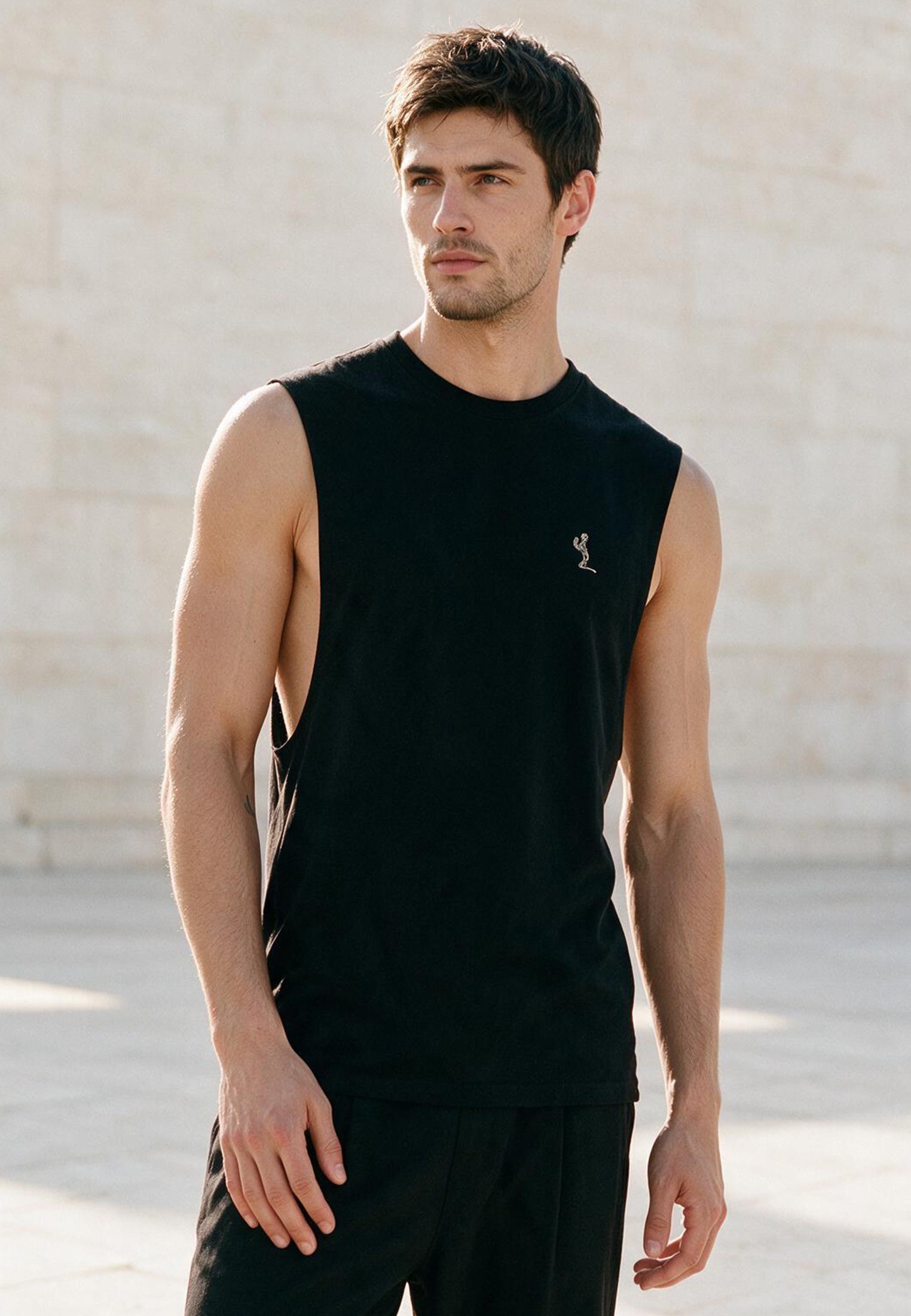 CUTAWAY VEST BLACK