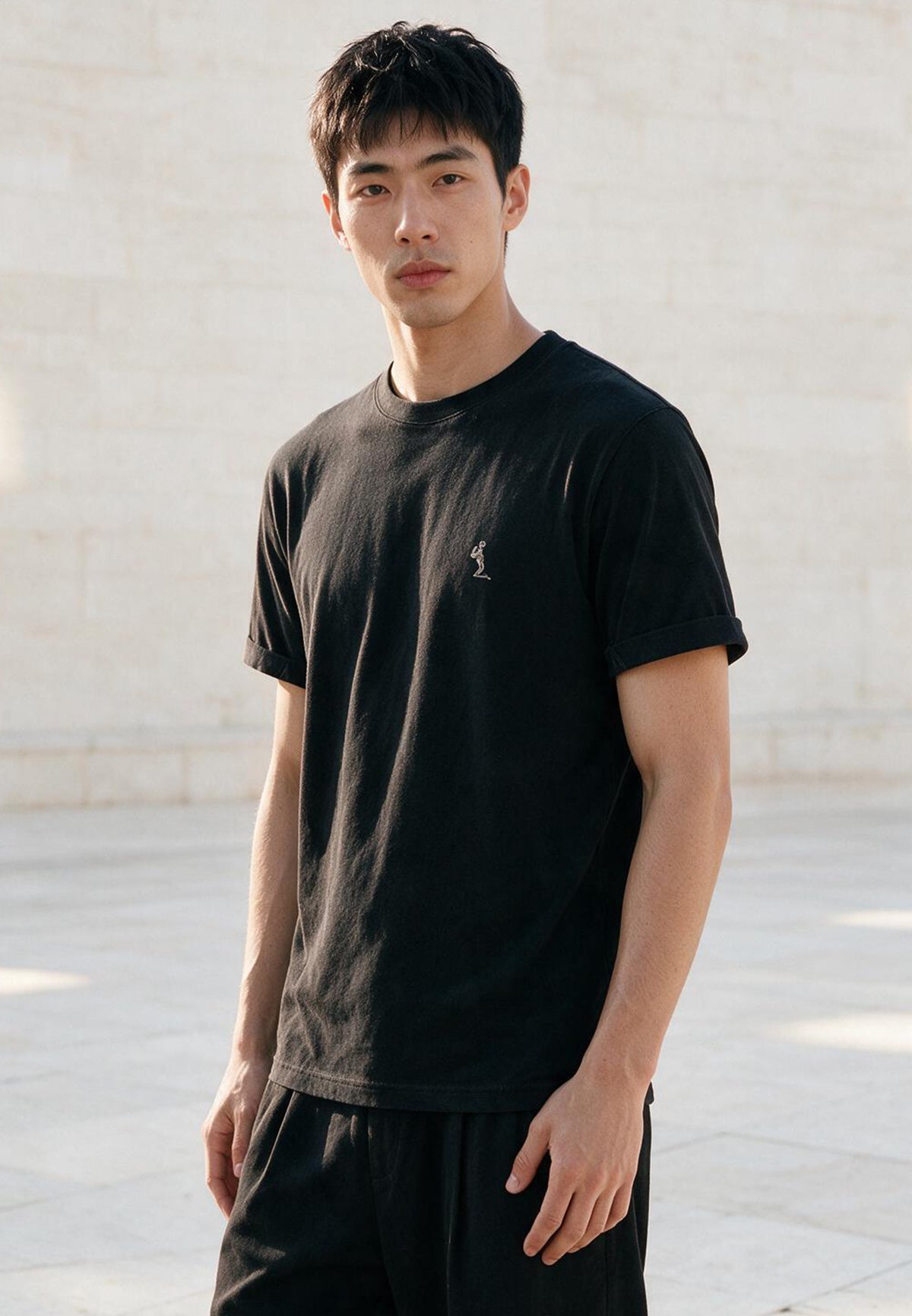 ESSENTIAL ROLLED CUFF T-SHIRT BLACK