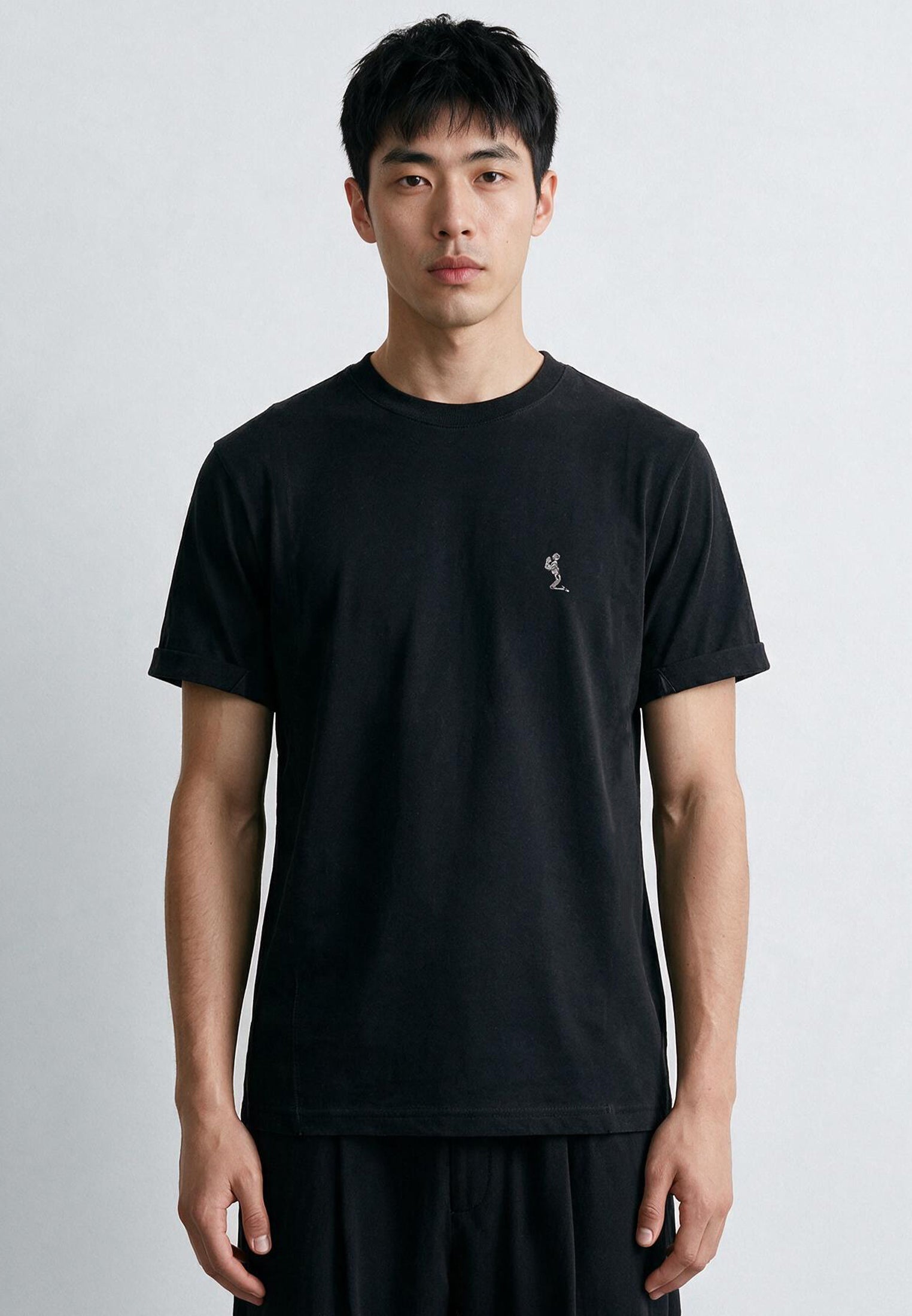 ESSENTIAL ROLLED CUFF T-SHIRT BLACK