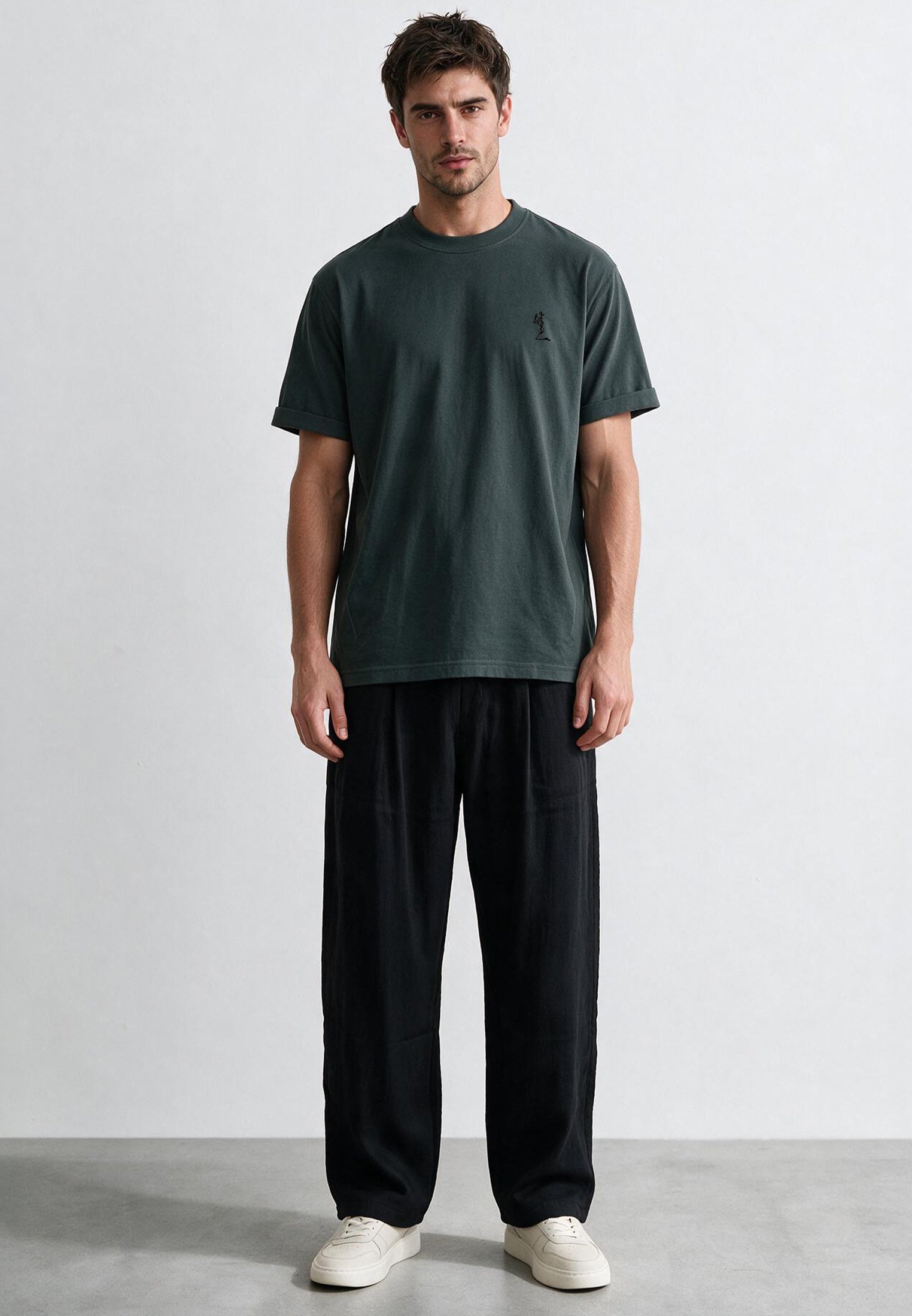 ESSENTIAL ROLLED CUFF T-SHIRT COAL