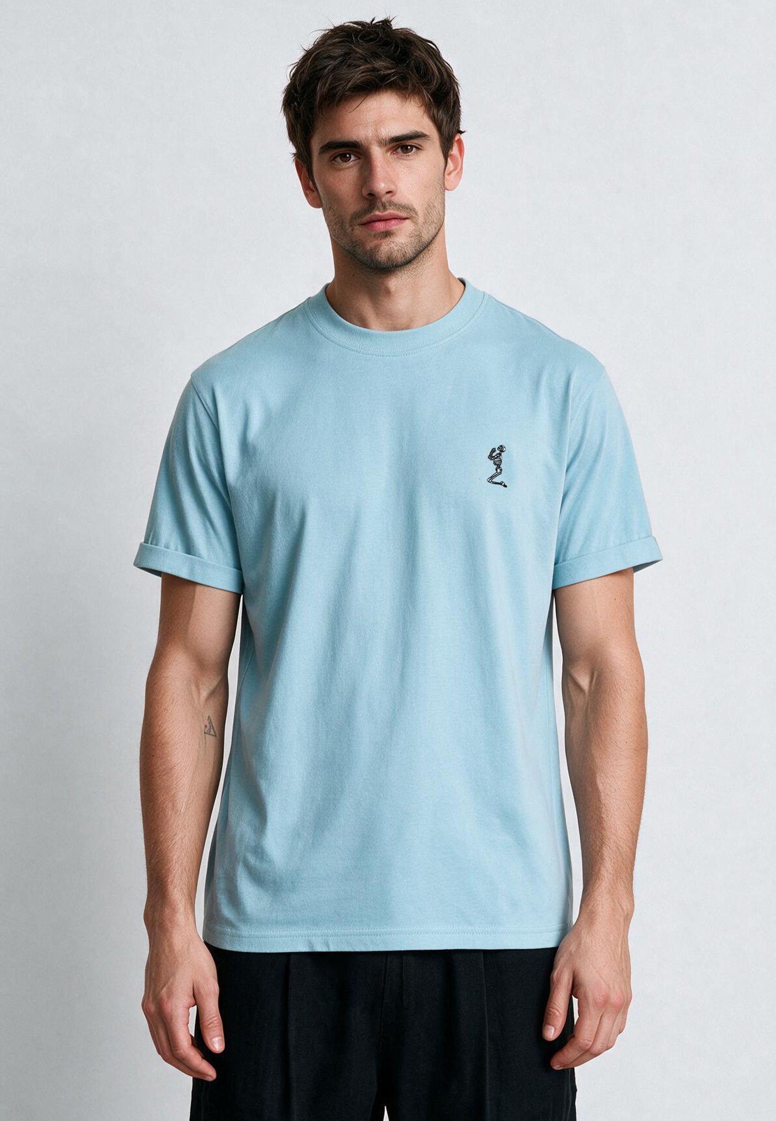 ESSENTIAL ROLLED CUFF T-SHIRT PALE BLUE