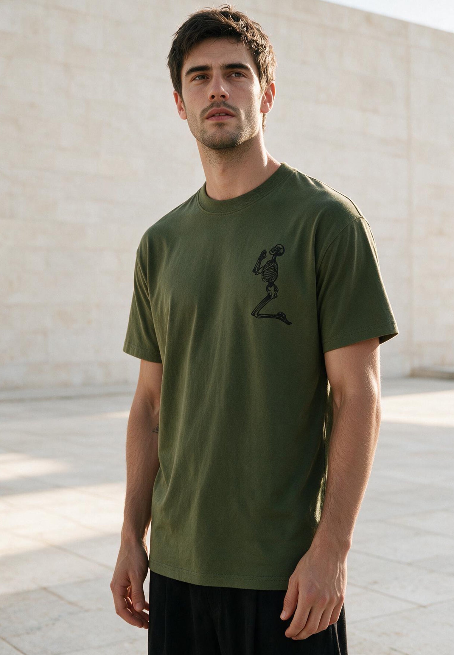 ESSENTIAL BIG SKELETON ARMY GREEN T-SHIRT