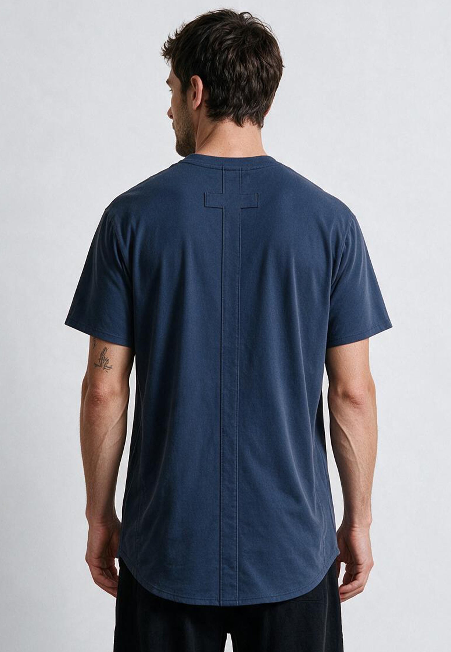 ESSENTIAL SWAG CURVED HEM INDIGO T-SHIRT