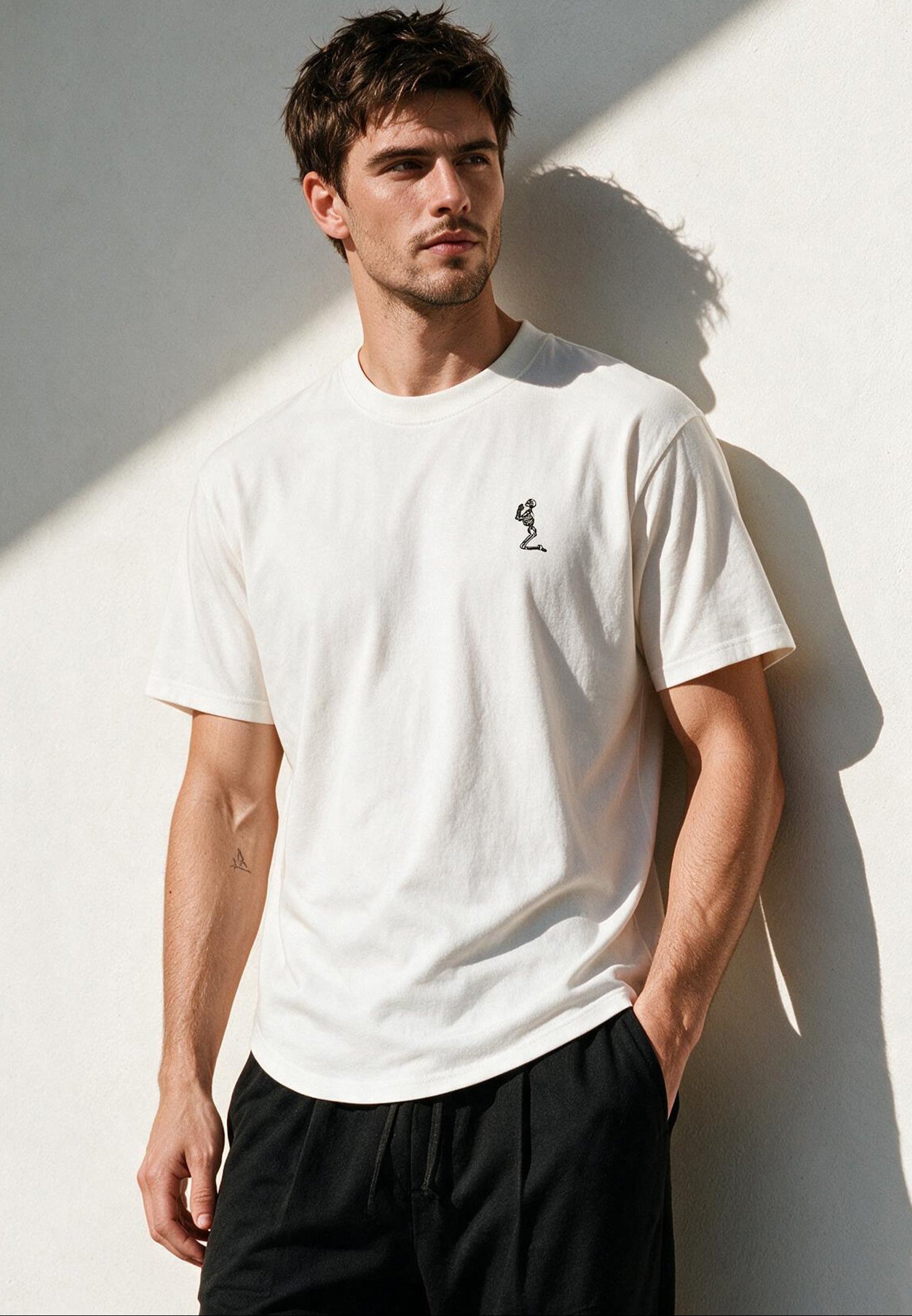 ESSENTIAL SWAG CURVED HEM OFF WHITE T-SHIRT