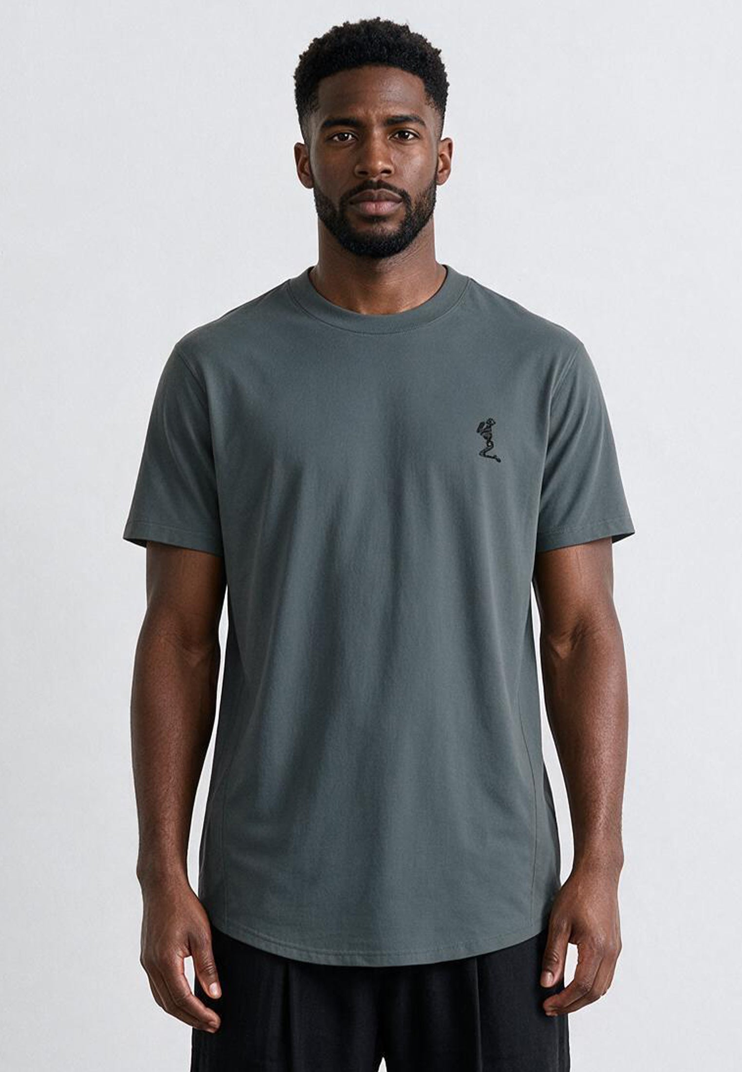 ESSENTIAL SWAG CURVED HEM DARK METAL T-SHIRT