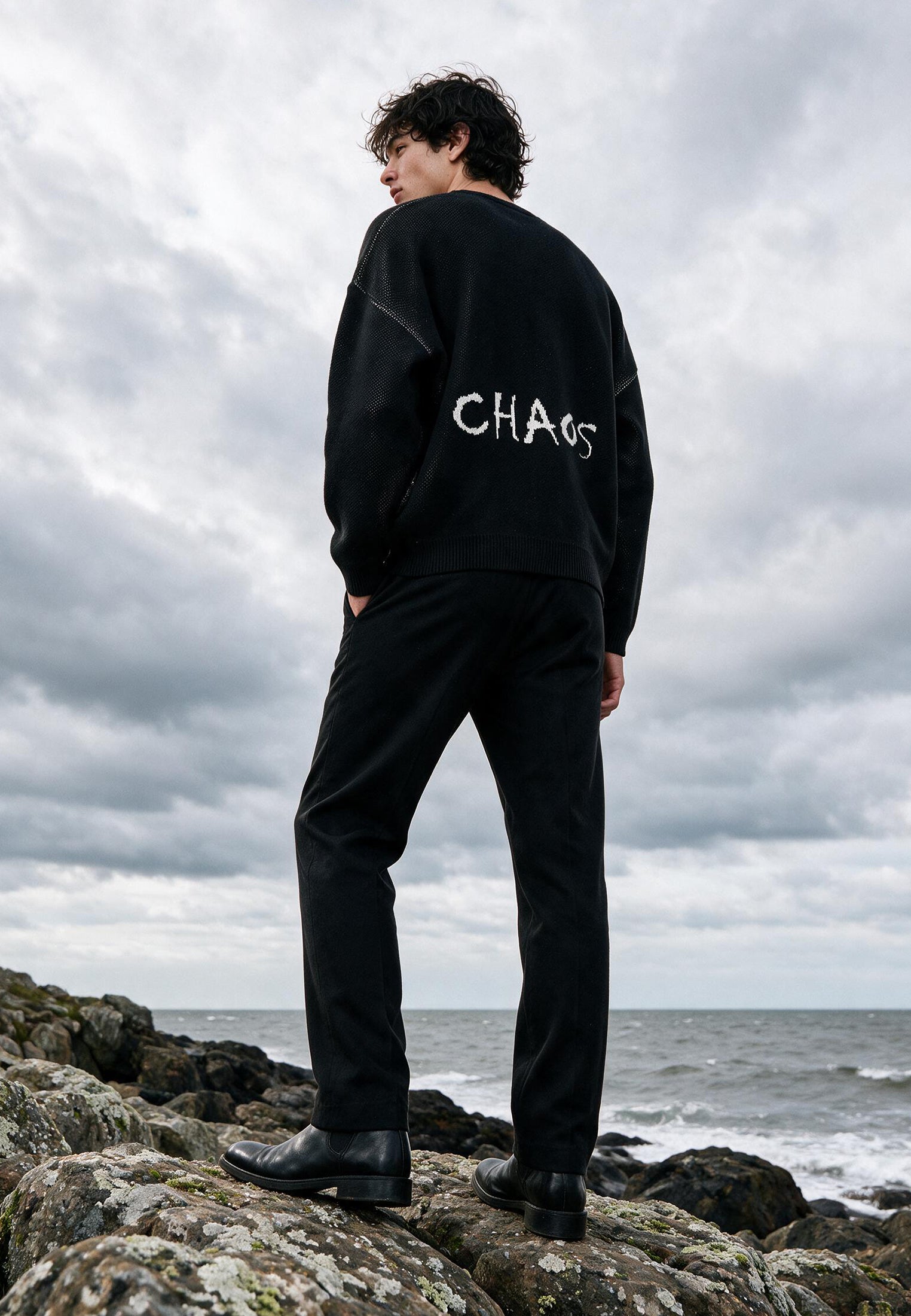 CHAOS KNIT BLACK