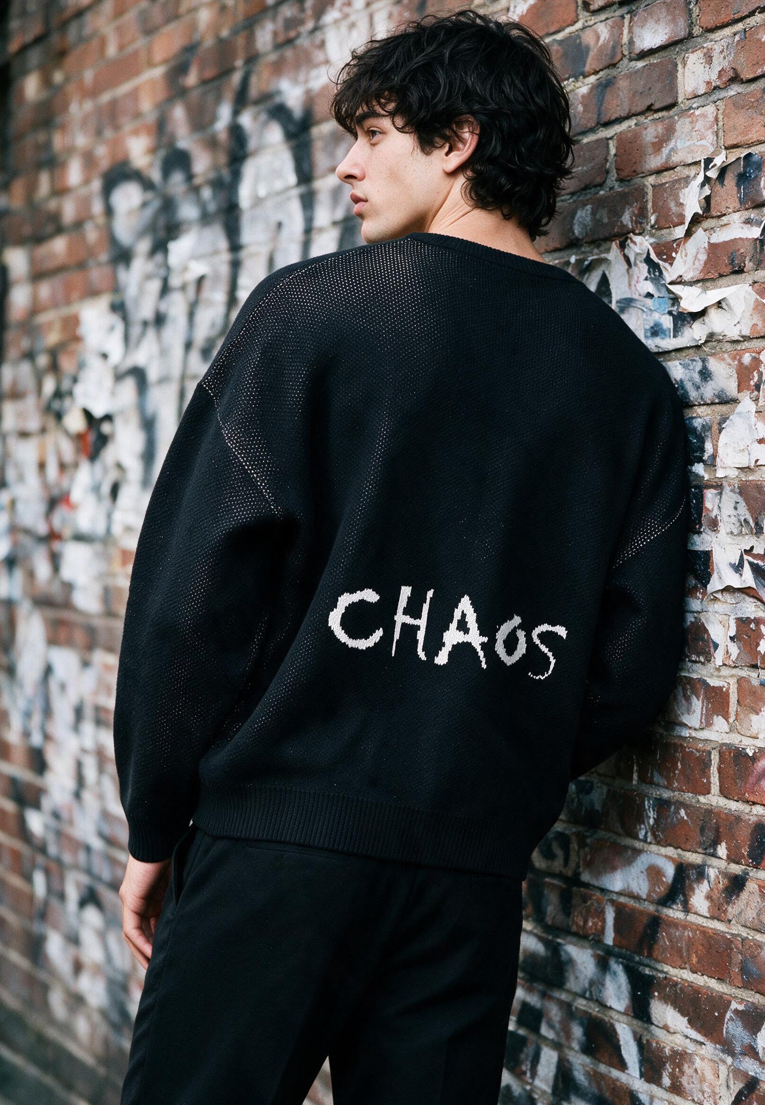 CHAOS KNIT BLACK