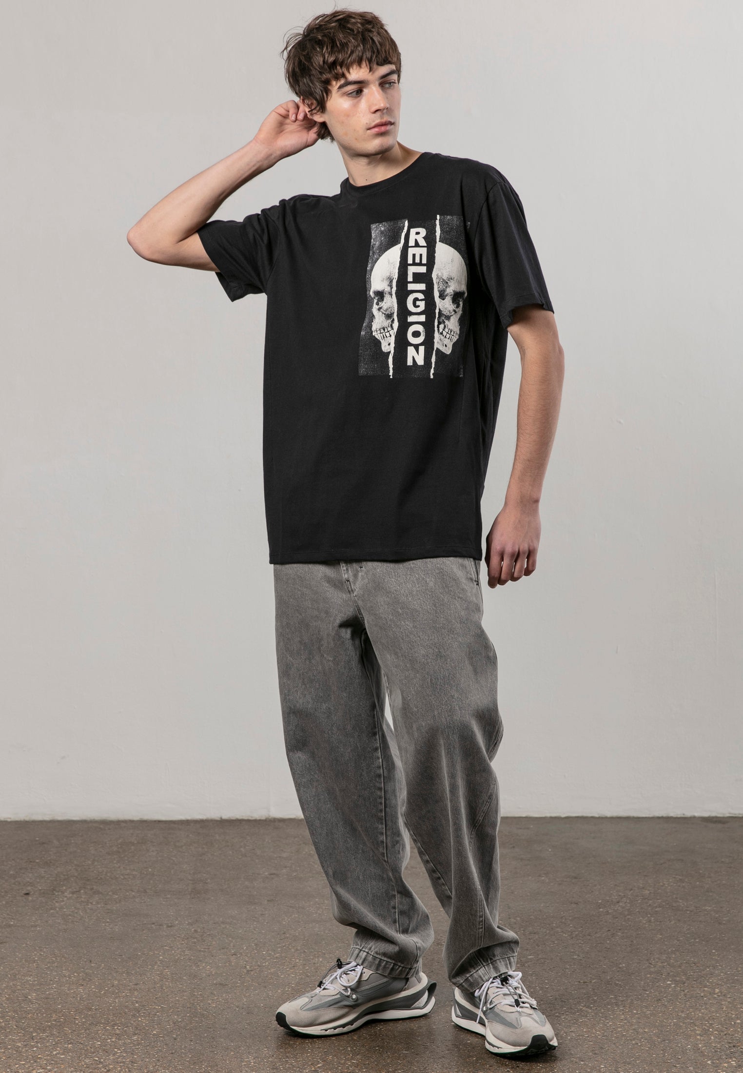 RIPPED T-SHIRT BLACK