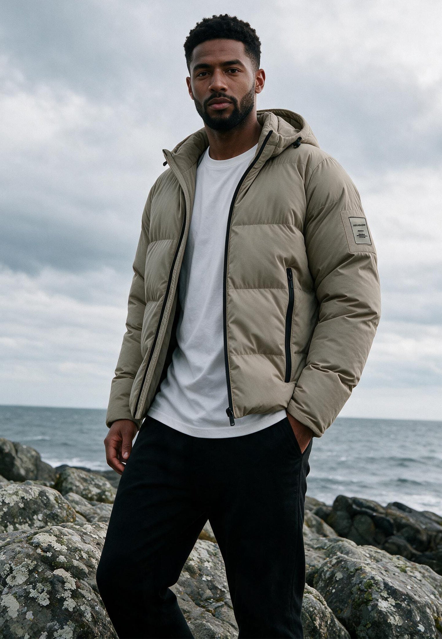 PERFORMANCE PUFFER JACKET STONE